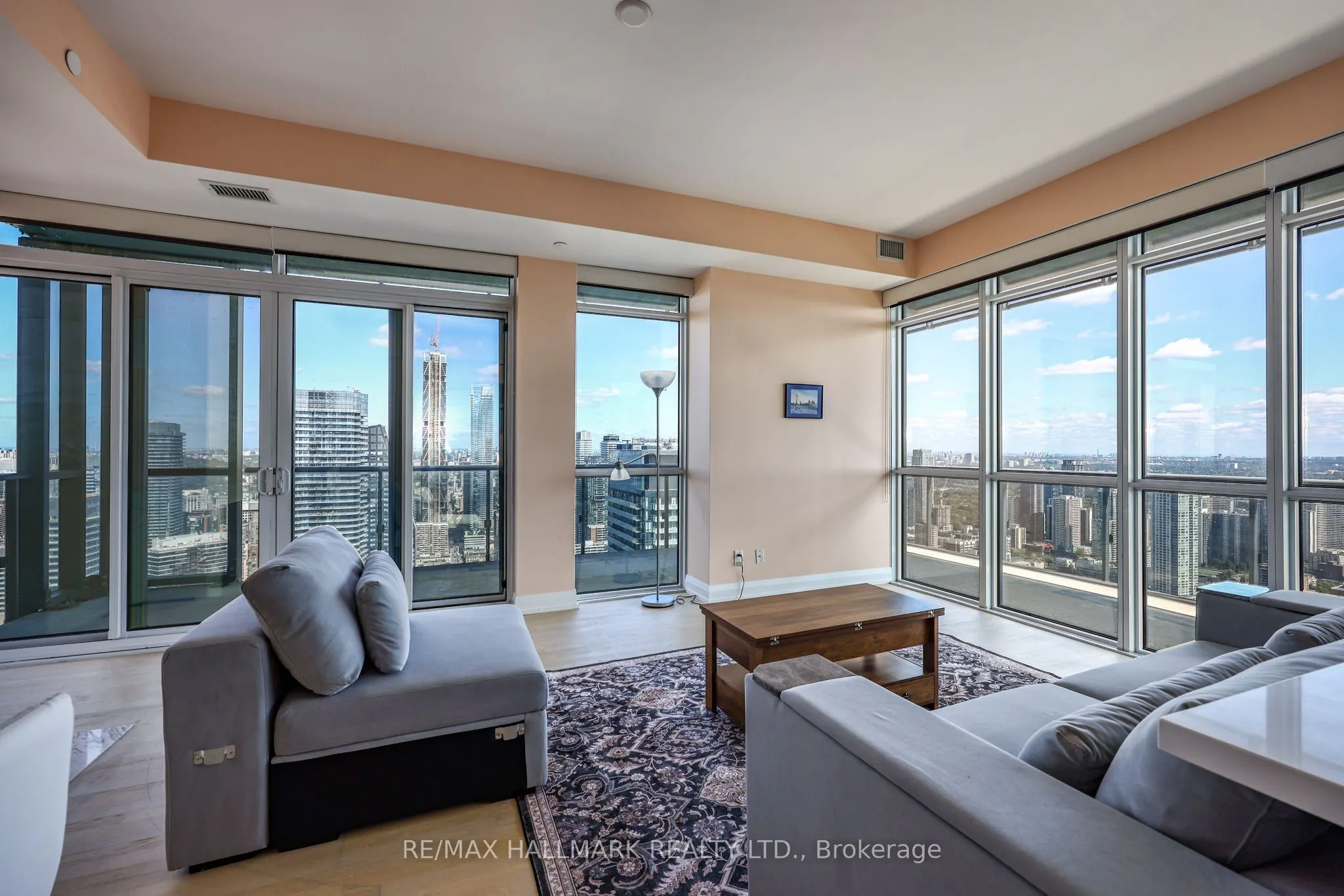 7 Grenville Street #6005