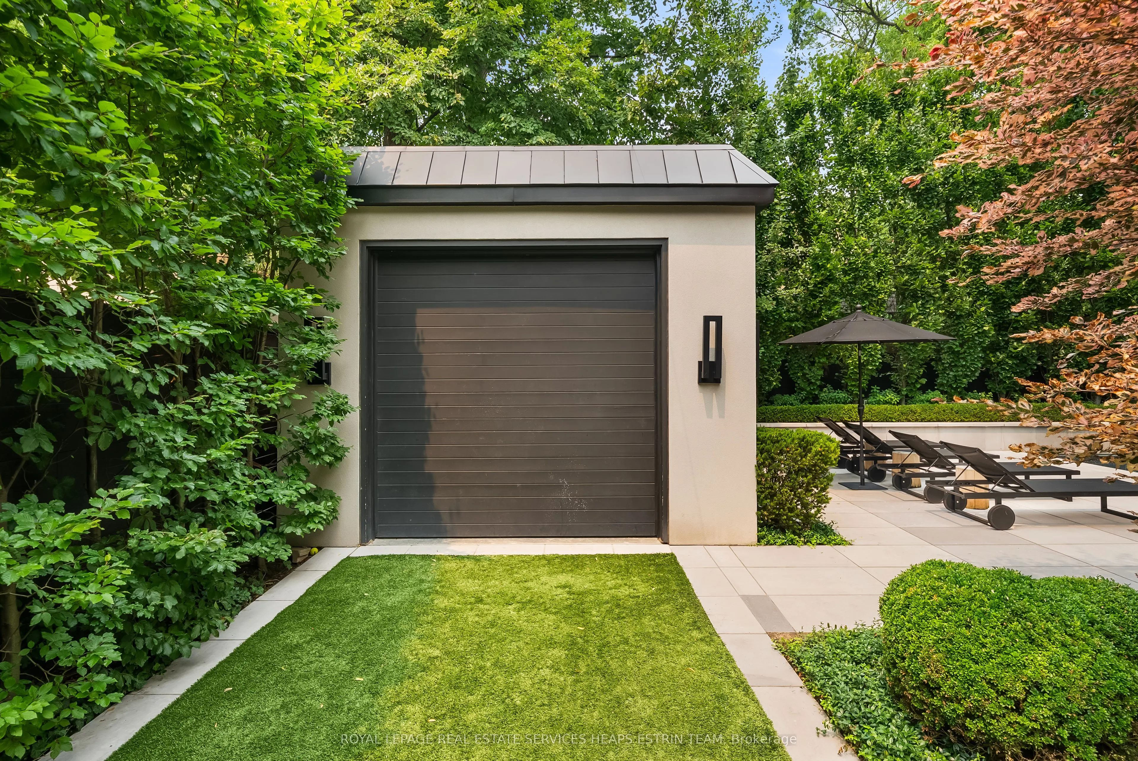 20 Whitney Avenue