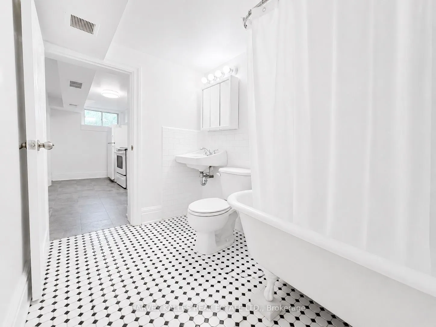 807 Duplex Avenue #Bsmt