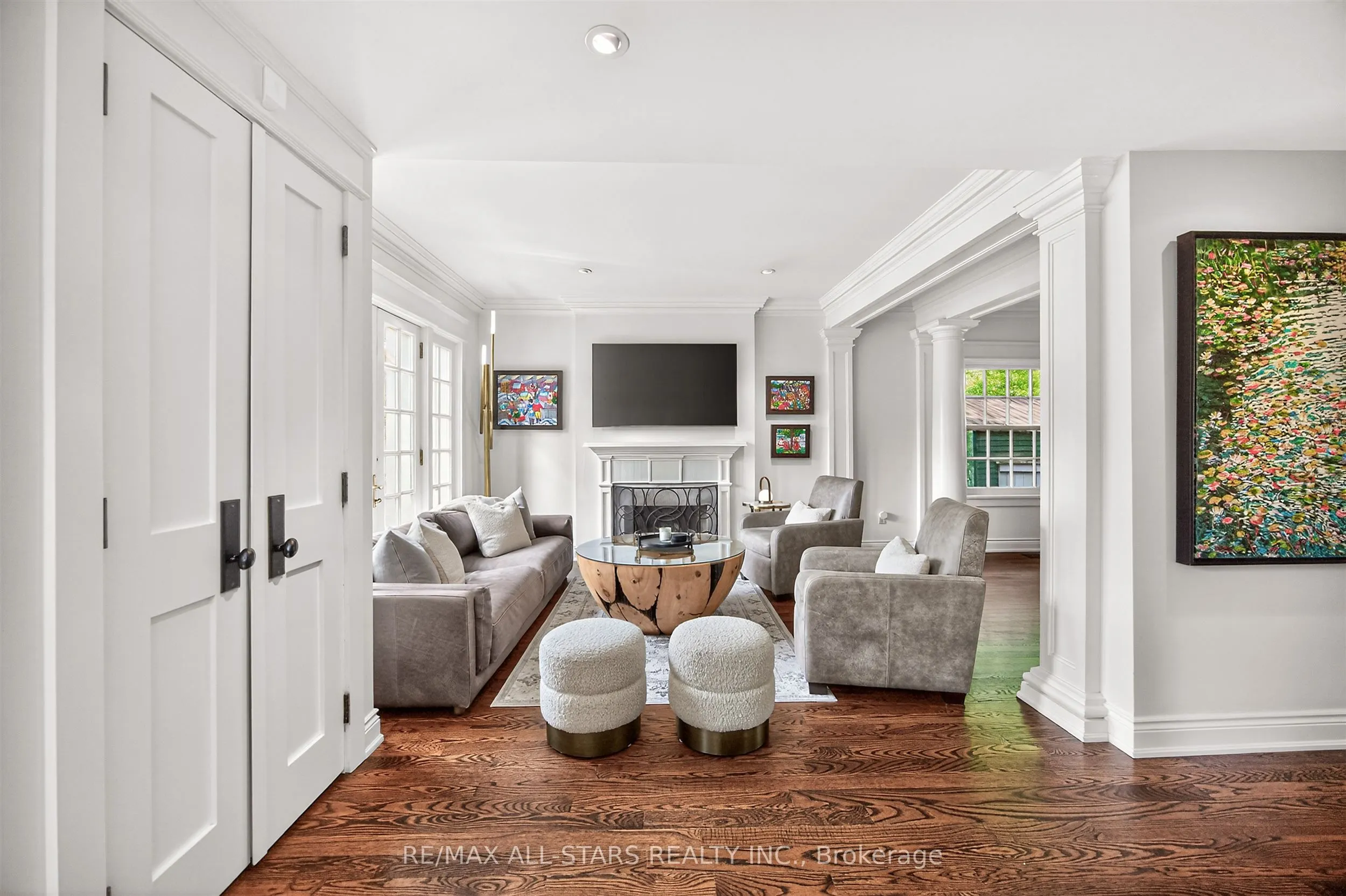 30 Edgewood Crescent