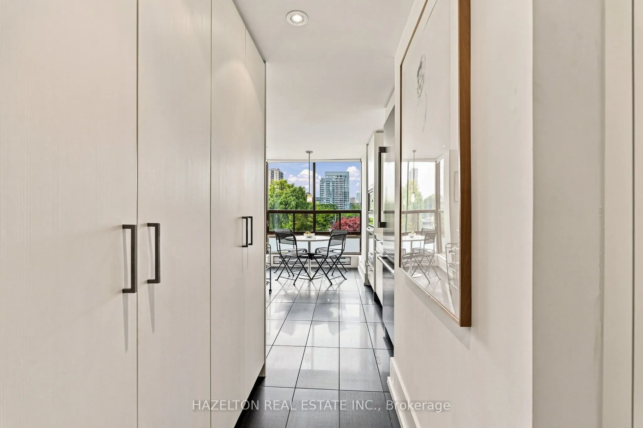 4 Lowther Avenue #605