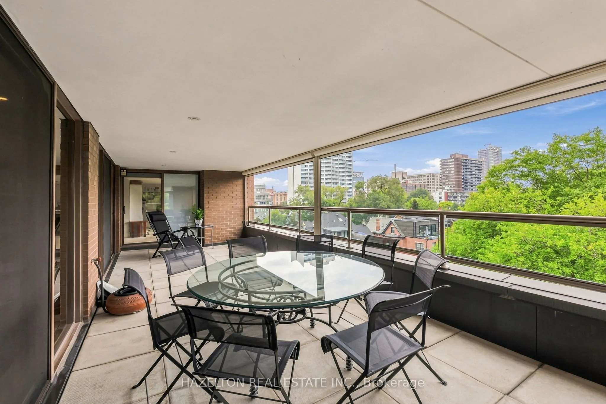 4 Lowther Avenue #605