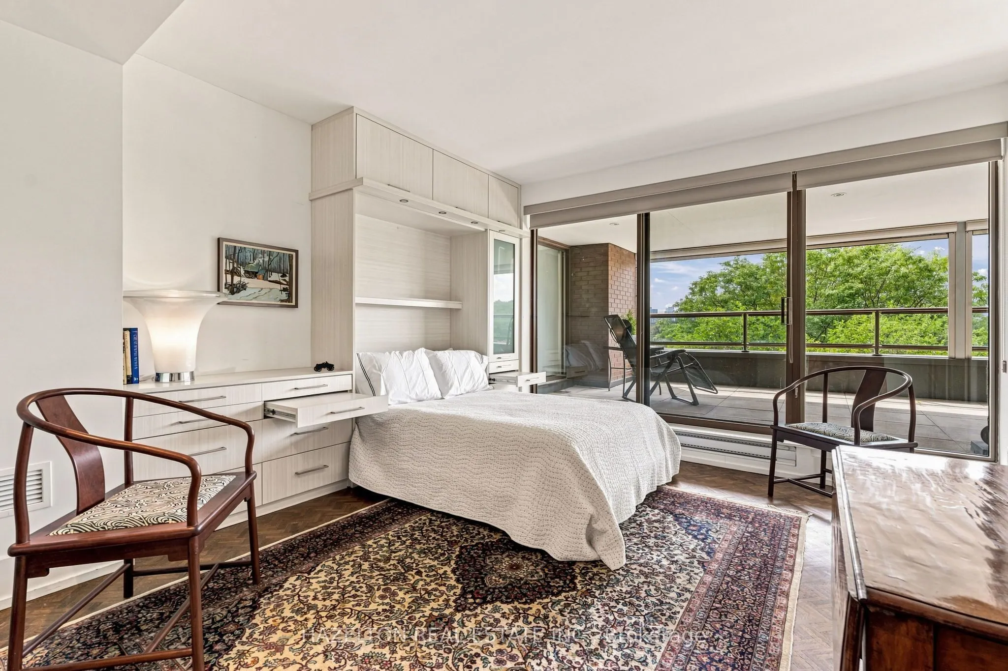 4 Lowther Avenue #605