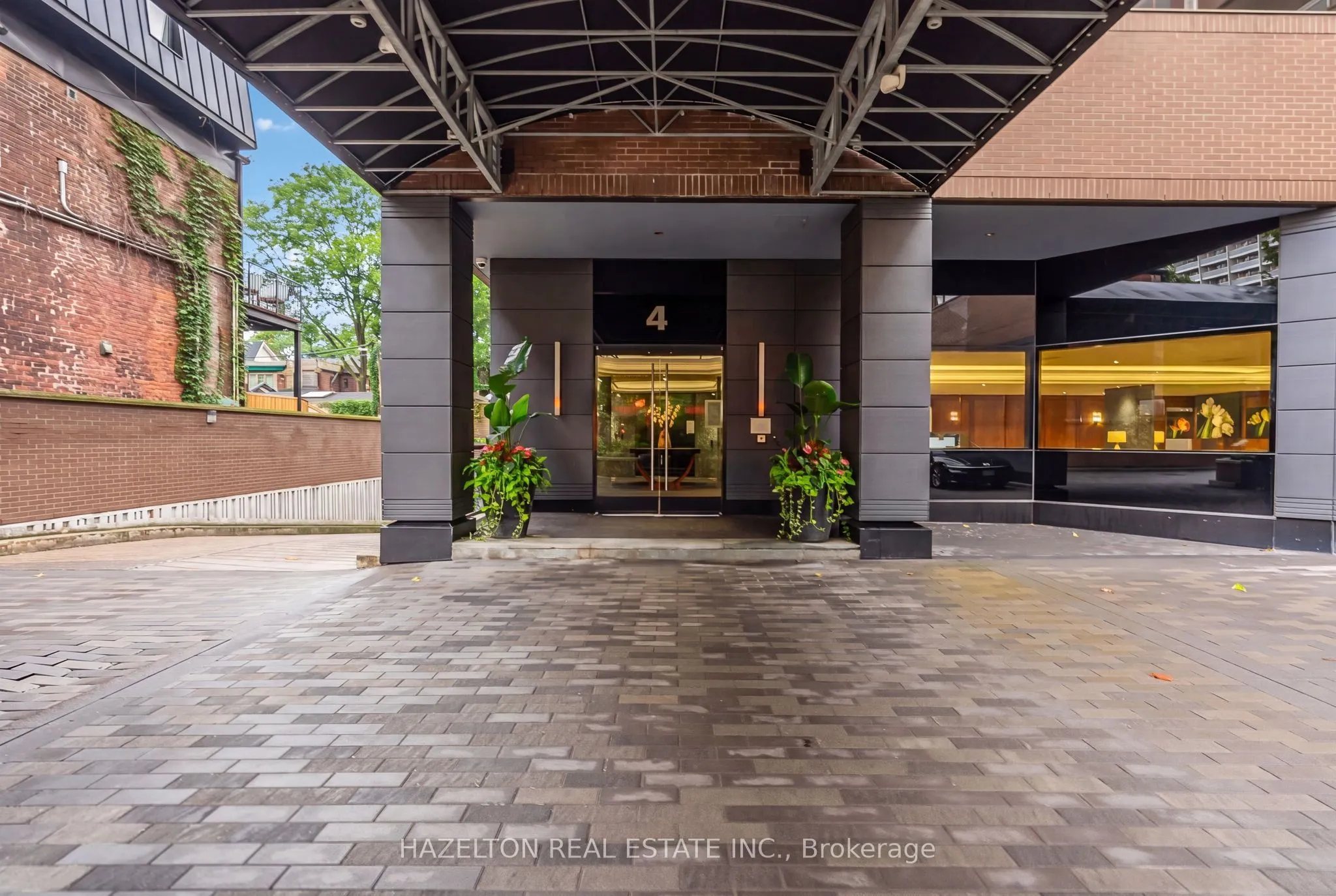 4 Lowther Avenue #605