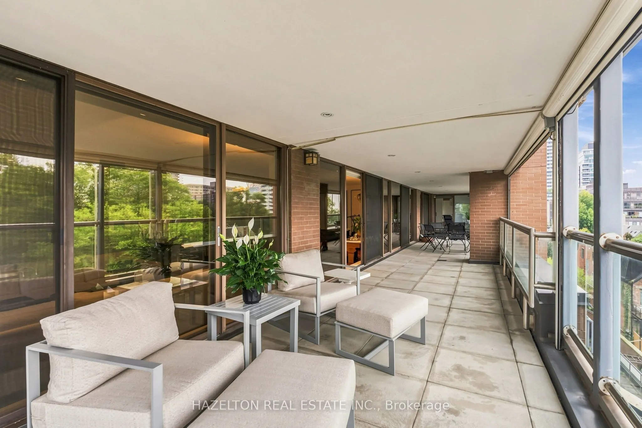 4 Lowther Avenue #605