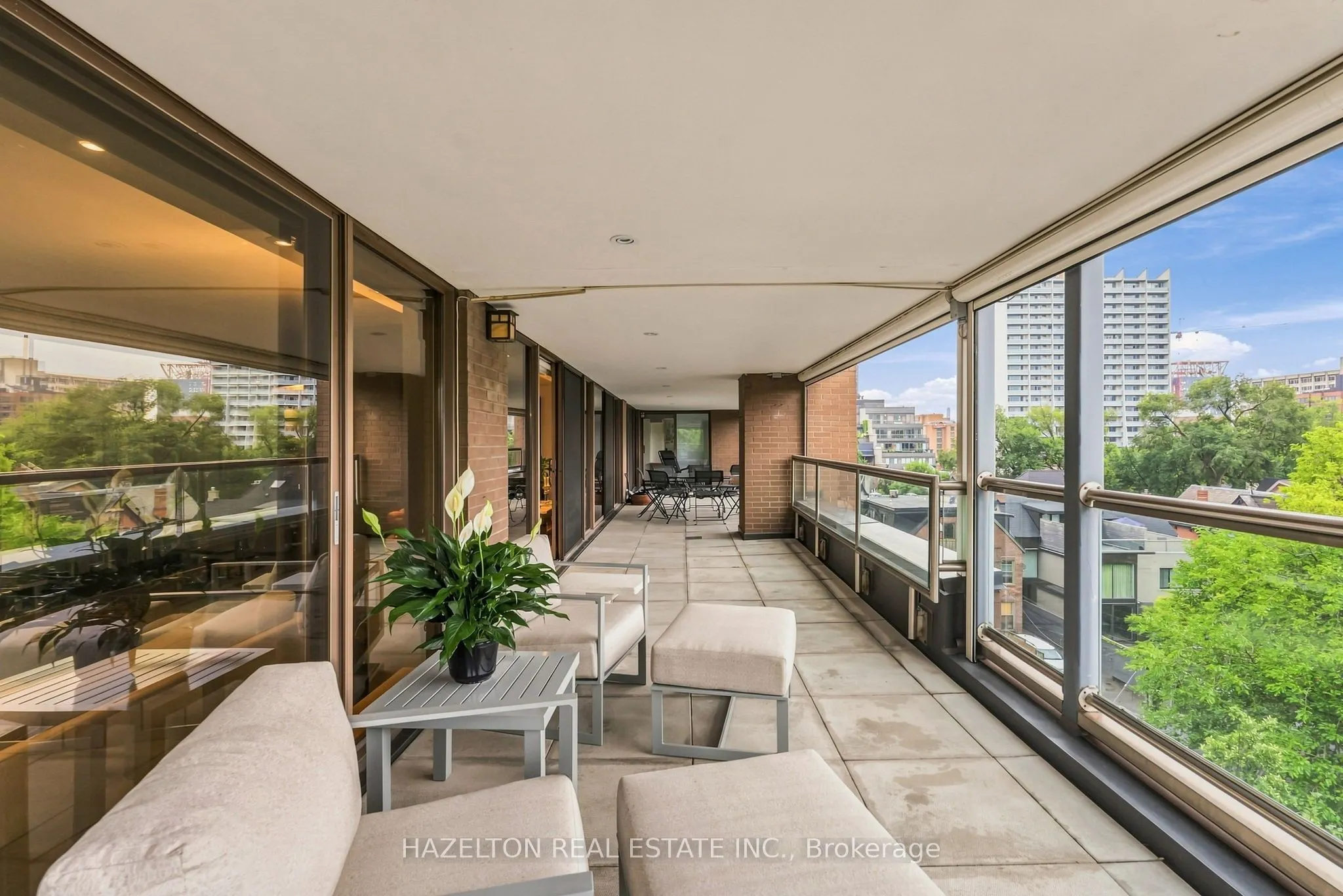 4 Lowther Avenue #605