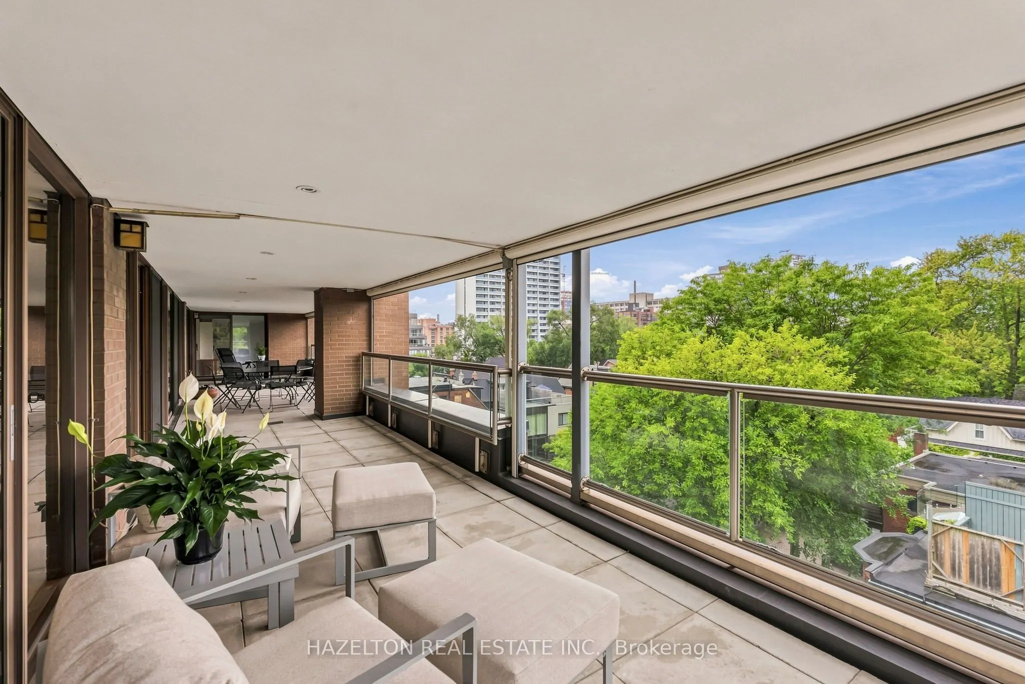 4 Lowther Avenue #605