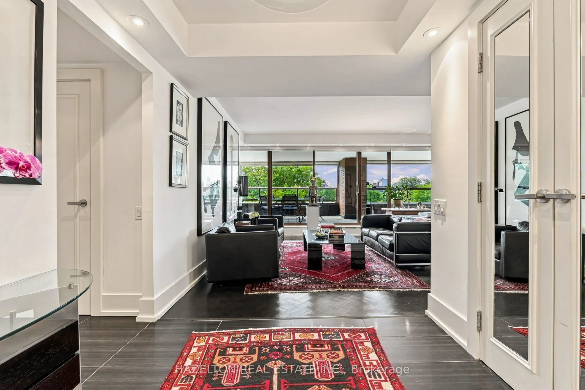 4 Lowther Avenue #605