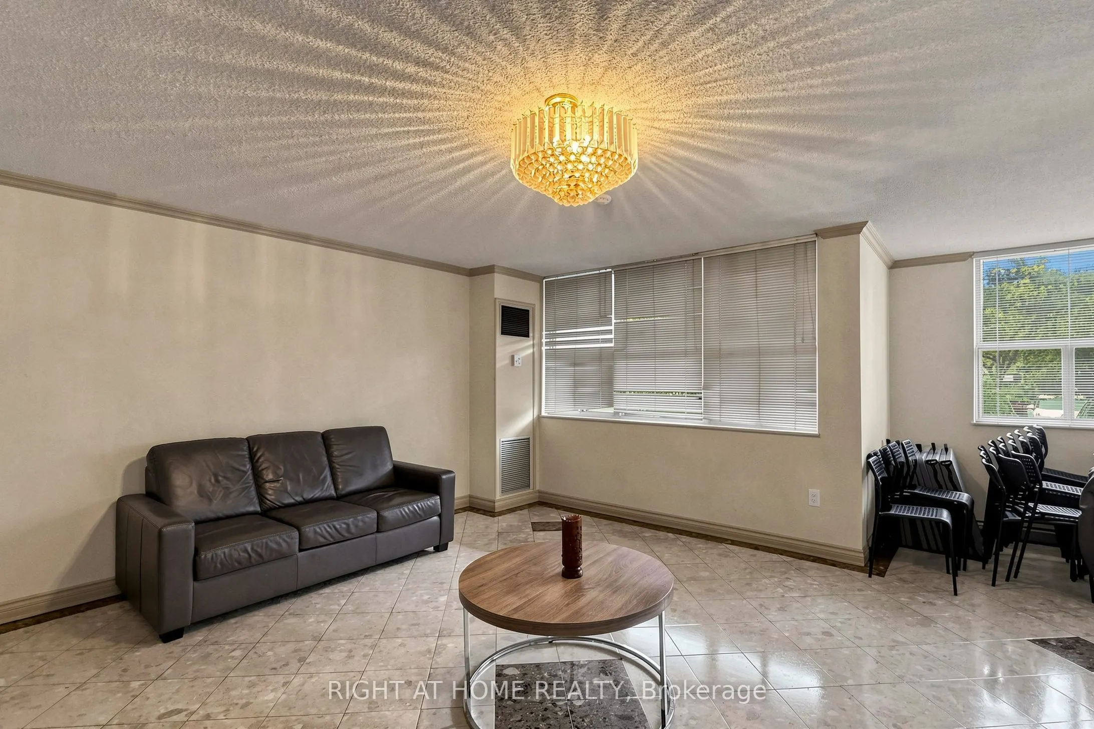 205 Hilda Avenue #2212