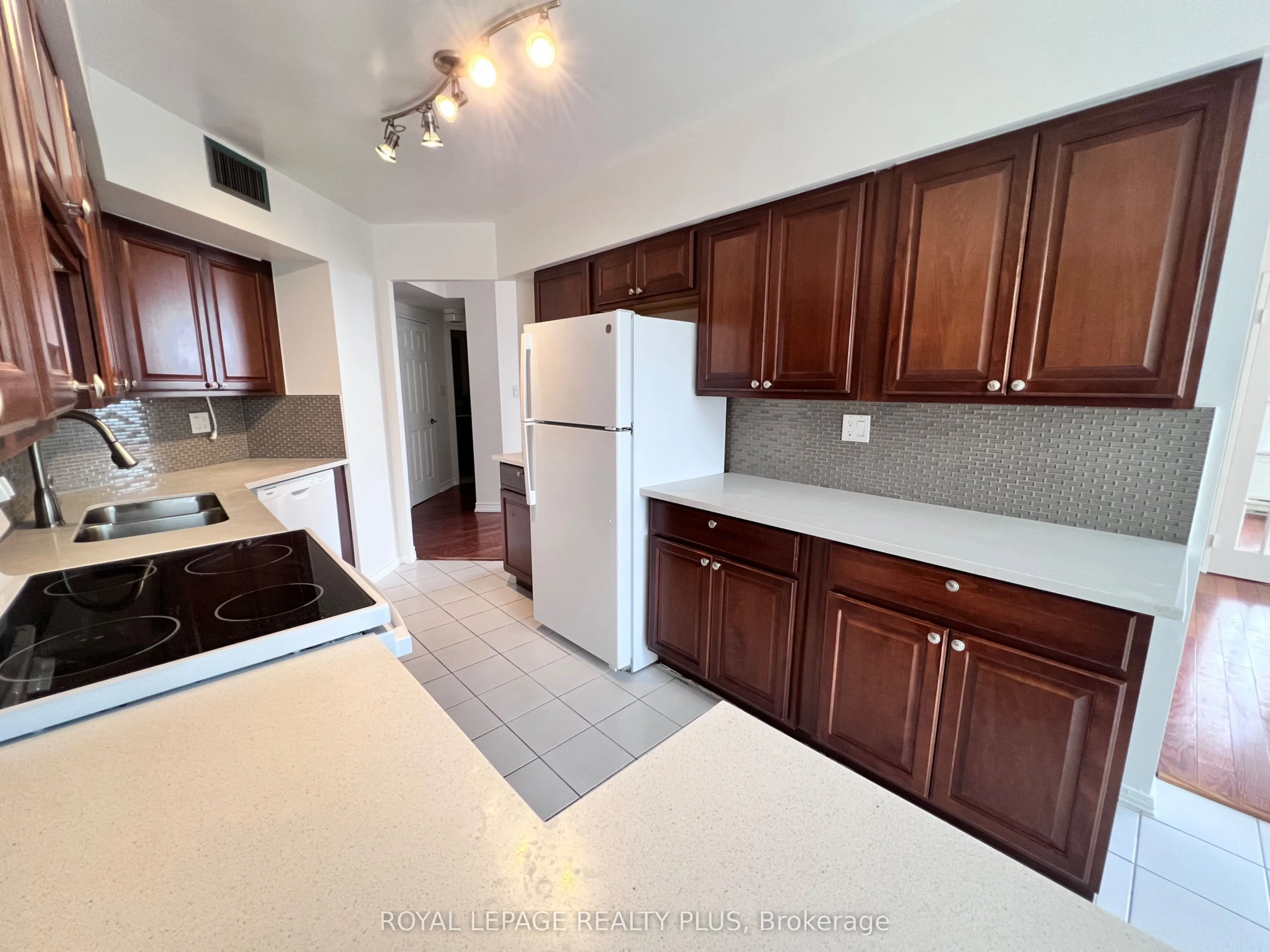 30 Greenfield Avenue #1714