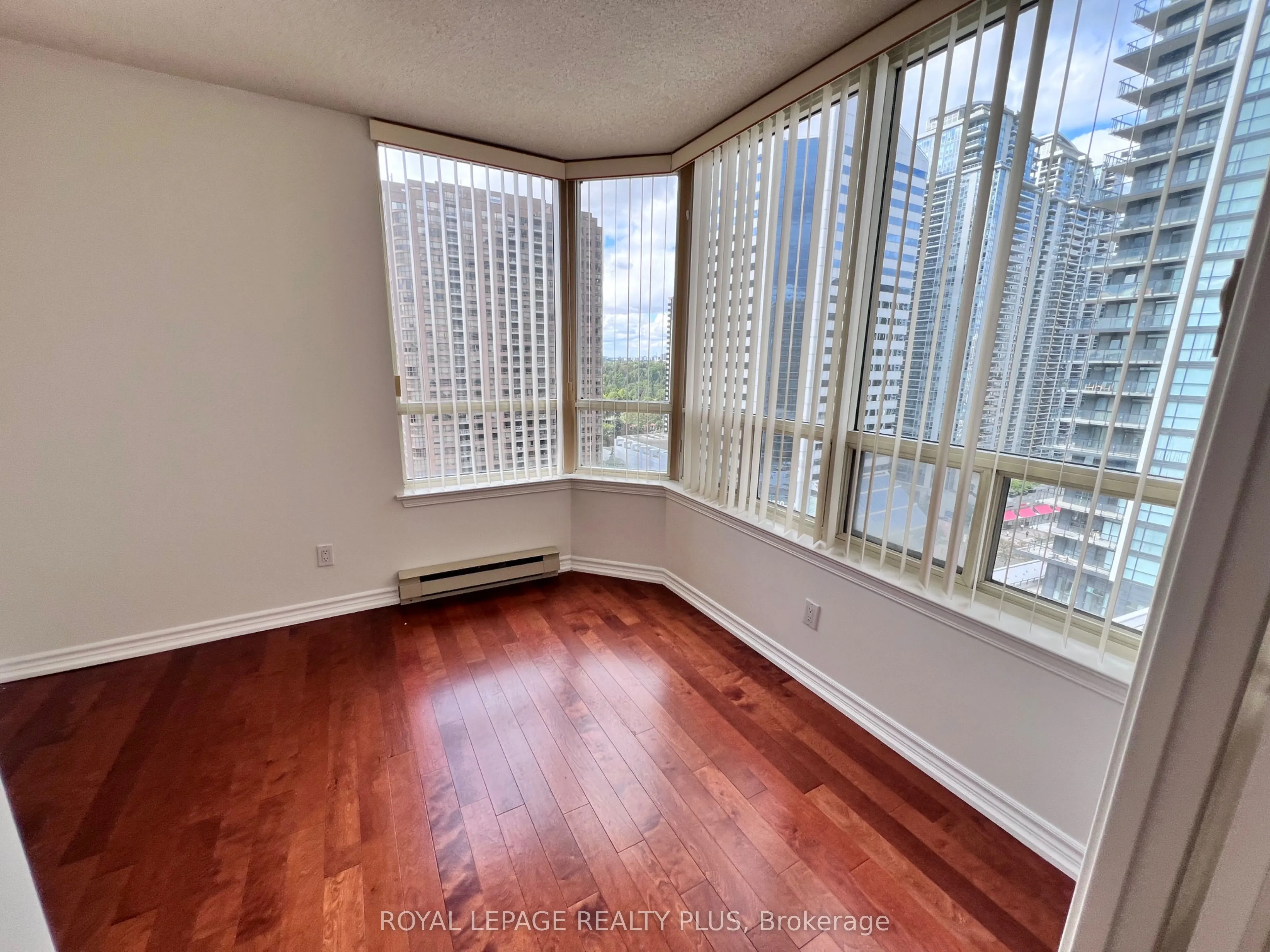 30 Greenfield Avenue #1714