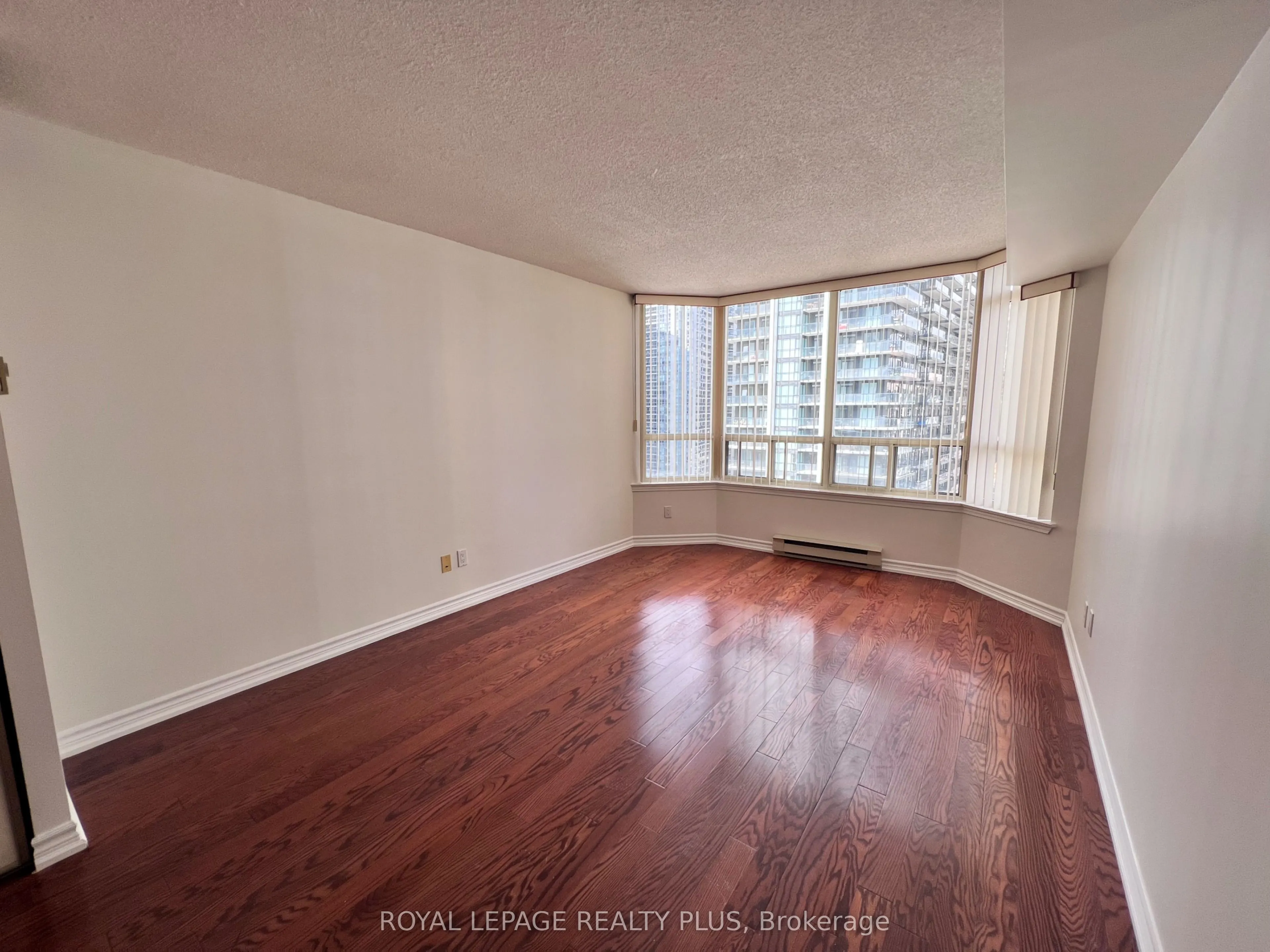 30 Greenfield Avenue #1714