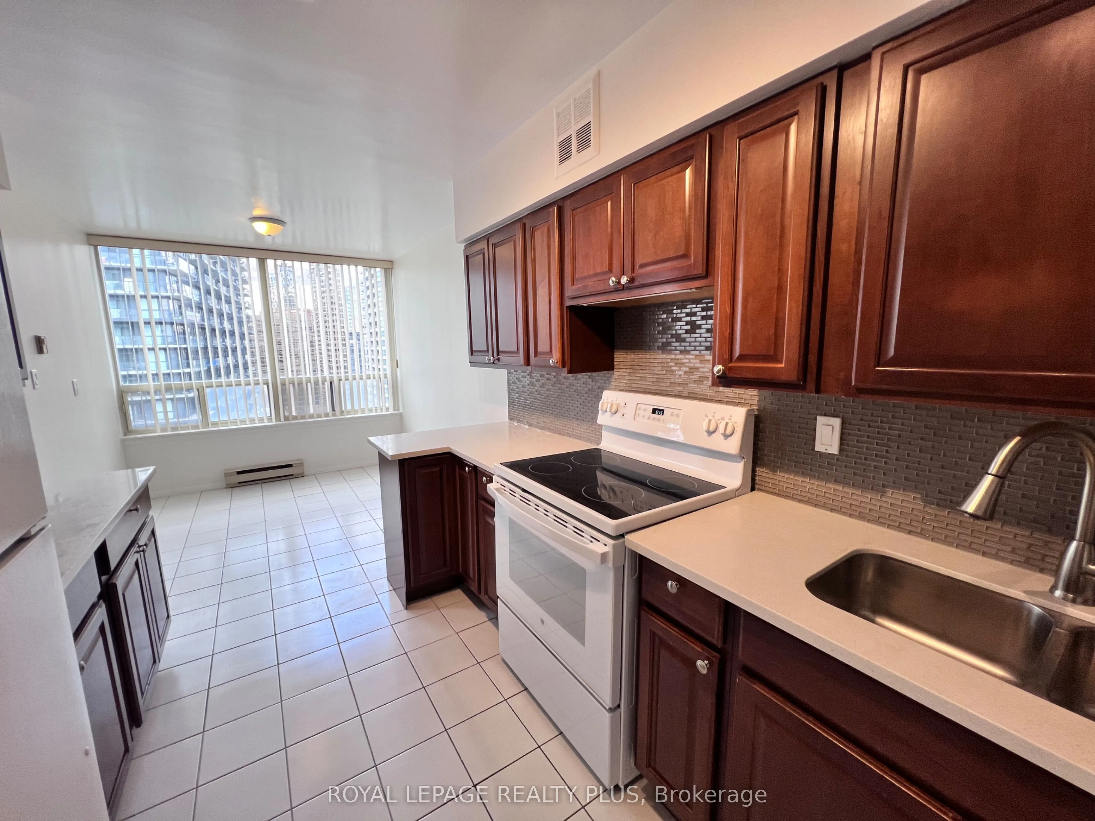 30 Greenfield Avenue #1714