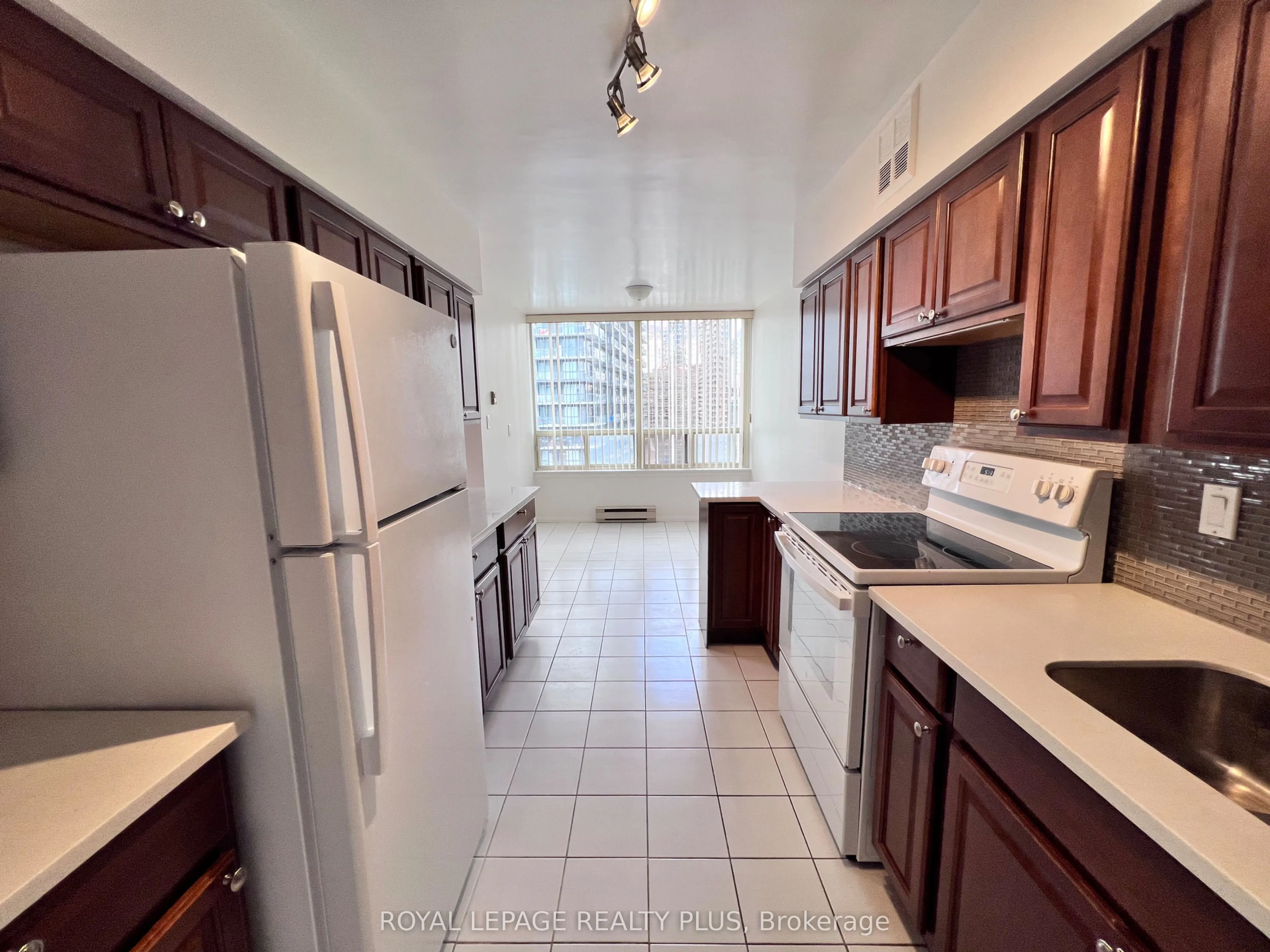 30 Greenfield Avenue #1714