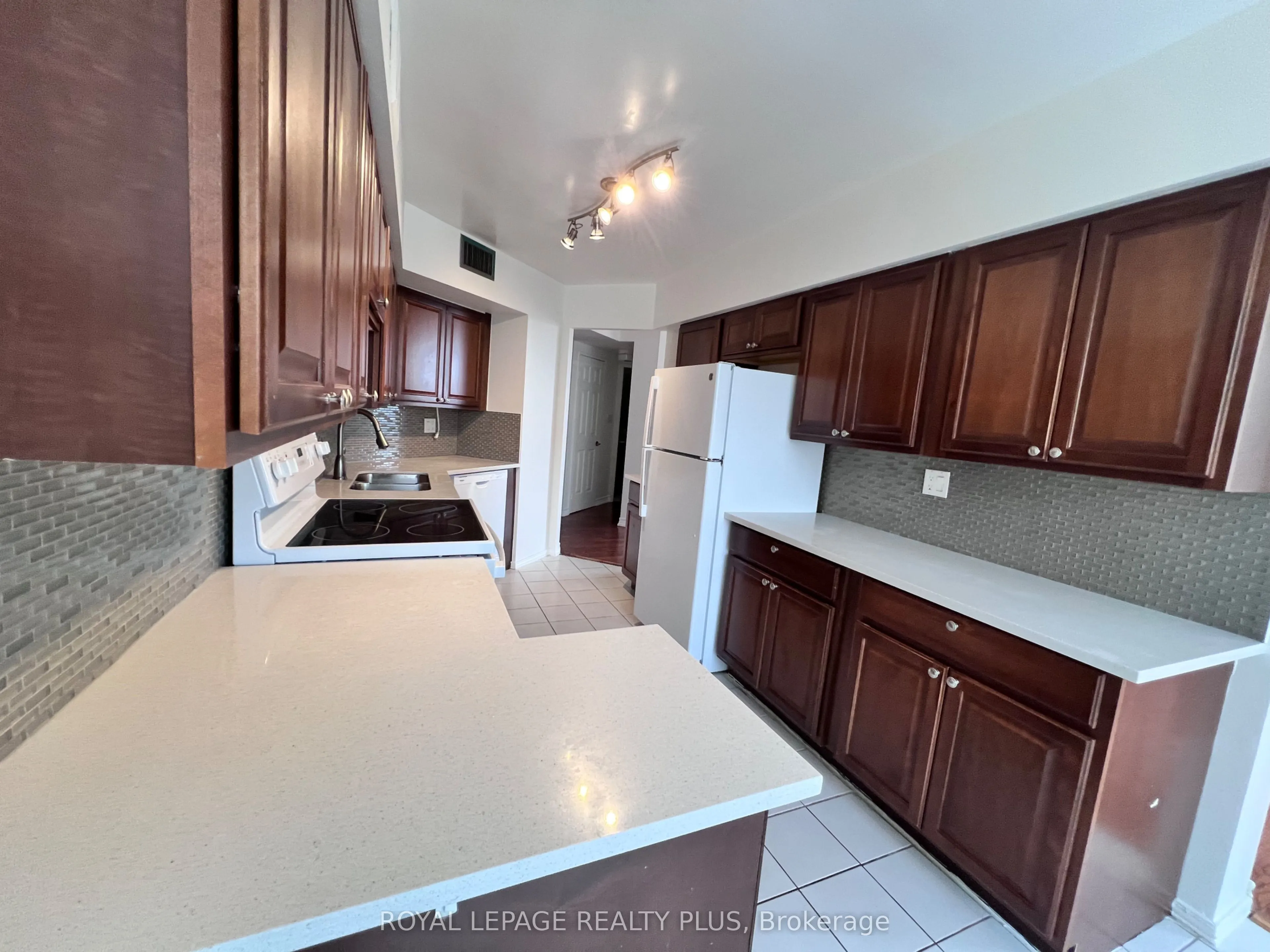 30 Greenfield Avenue #1714
