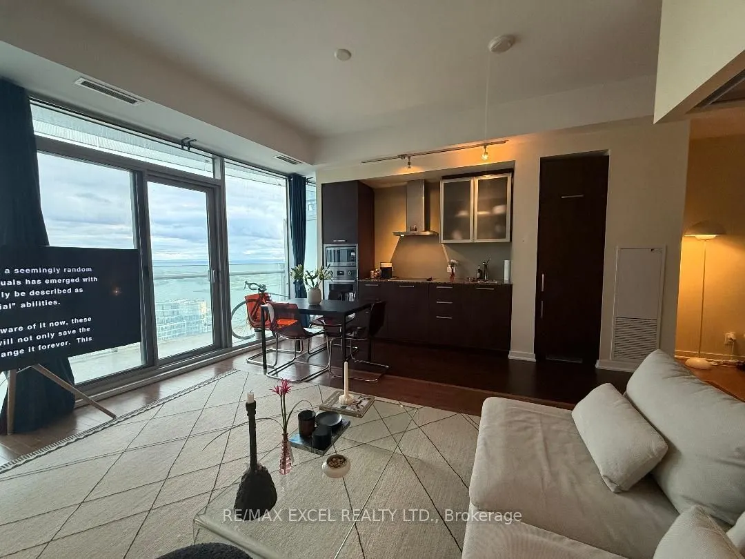 14 York Street #3704