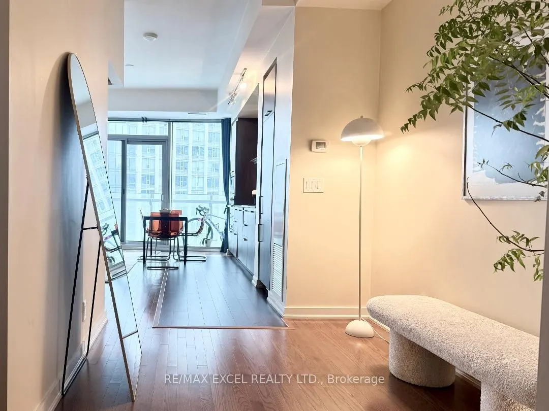 14 York Street #3704