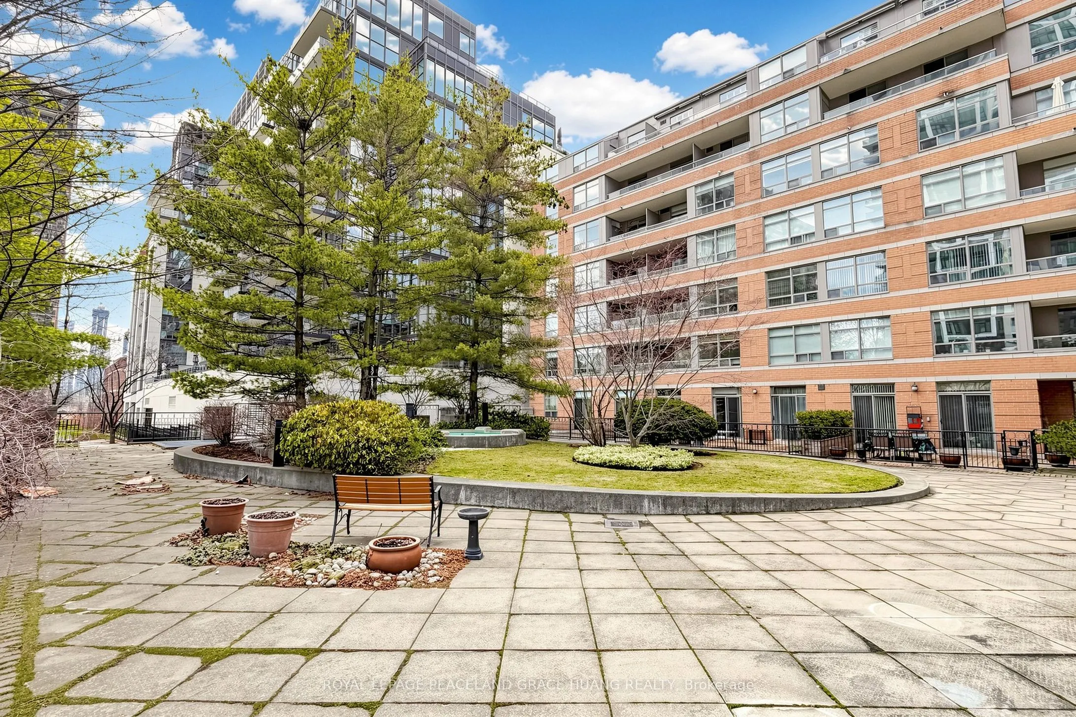 5 Rosehill Avenue #609