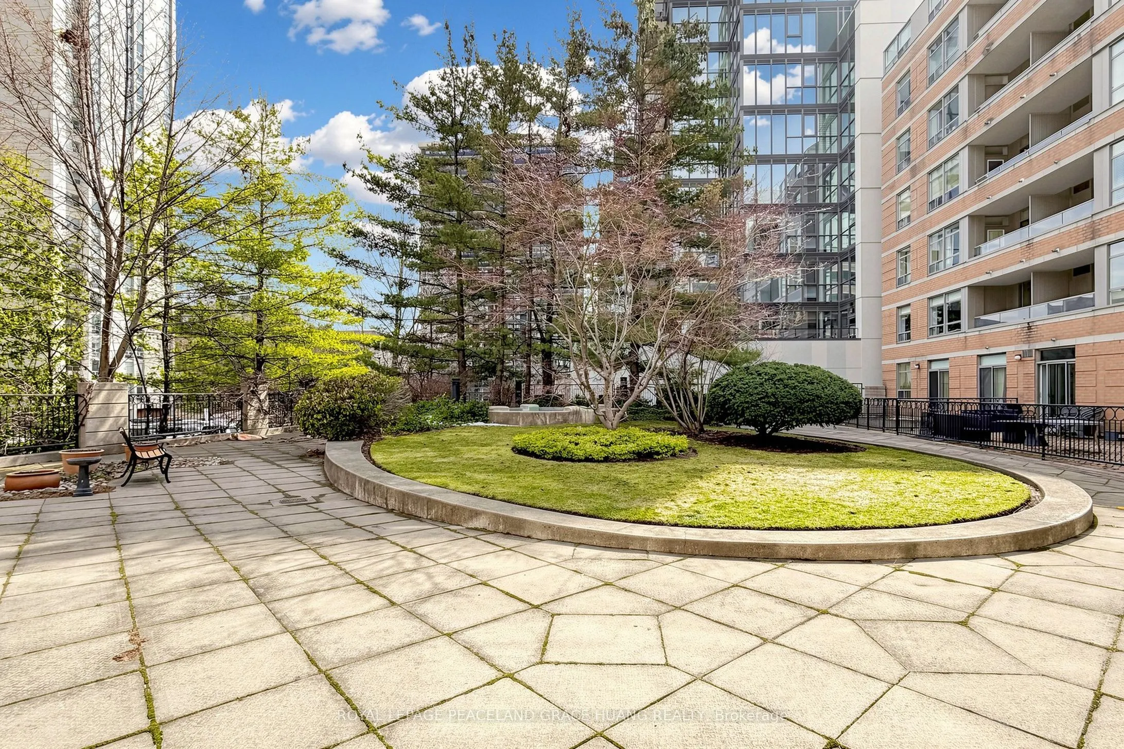 5 Rosehill Avenue #609