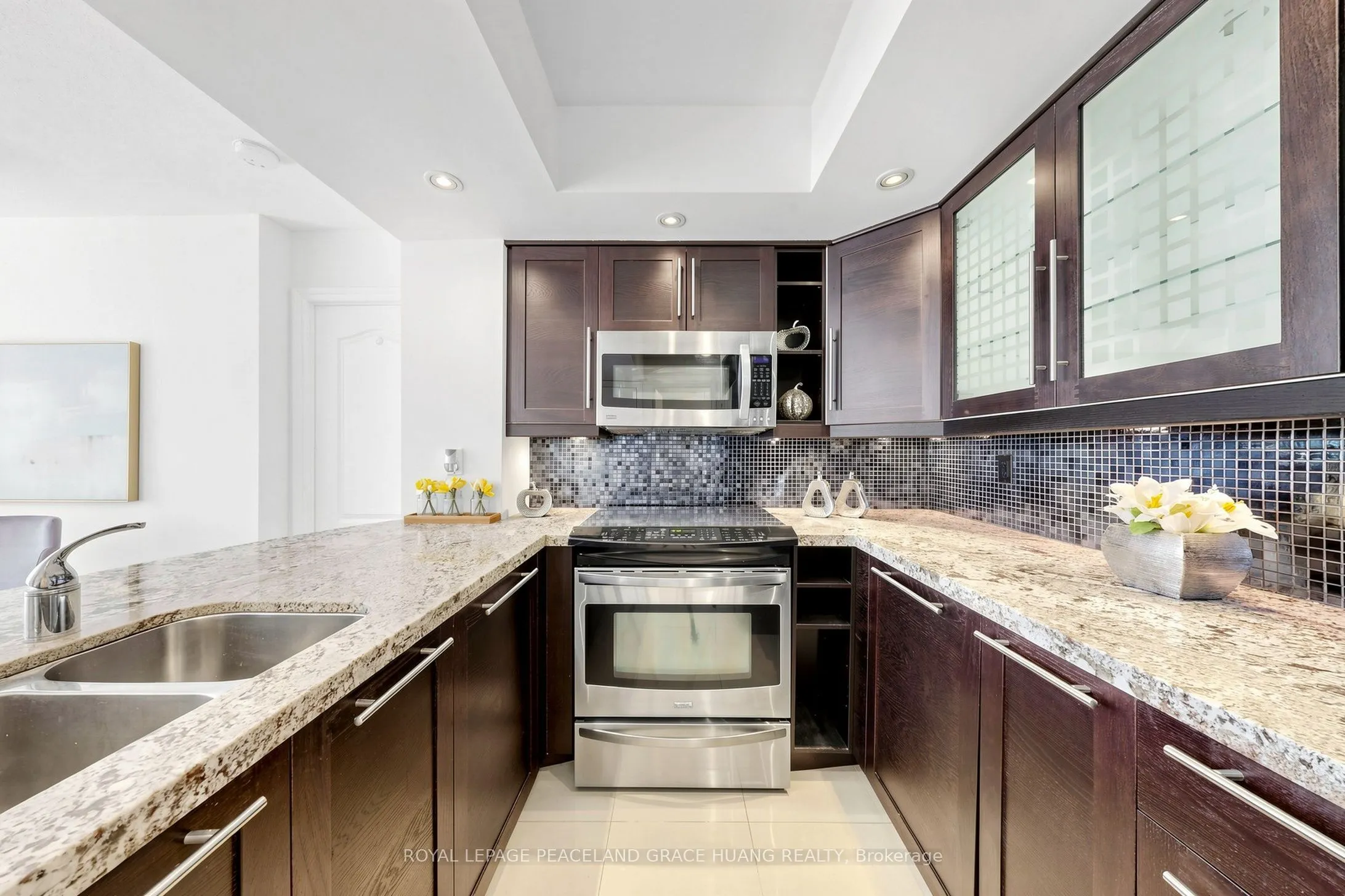5 Rosehill Avenue #609