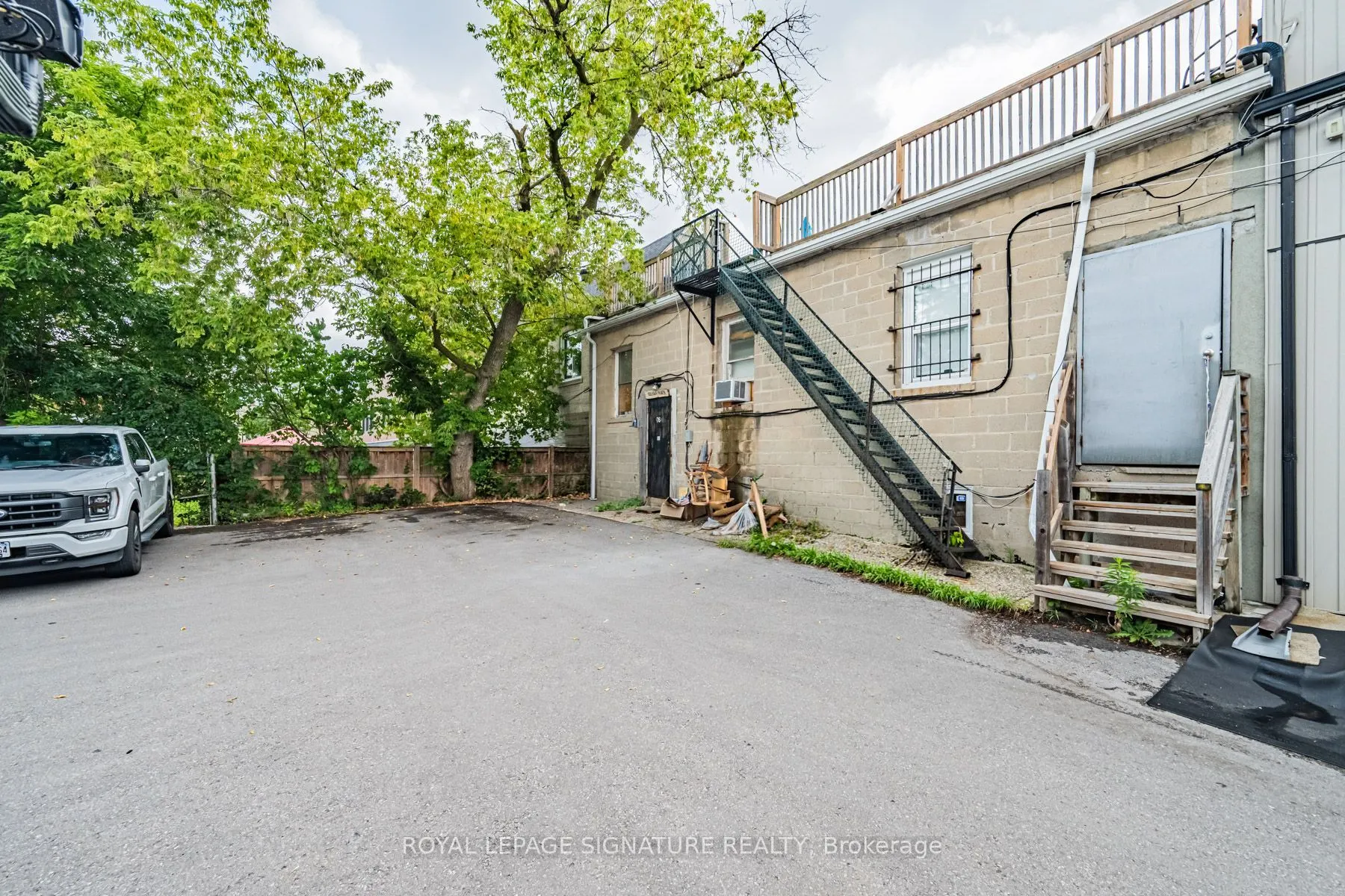 1762-1764 Avenue Road