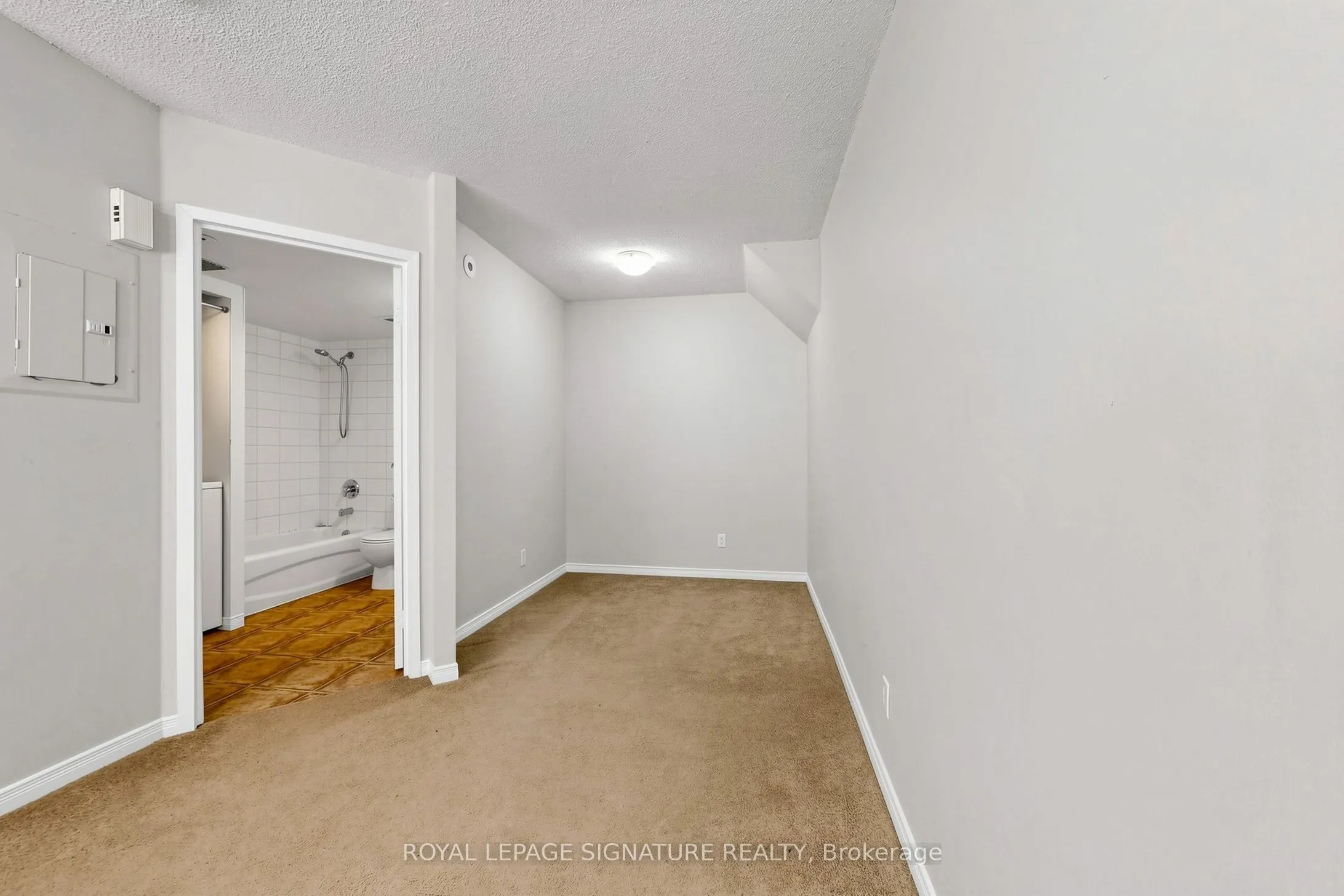 50 Western Battery Road #929