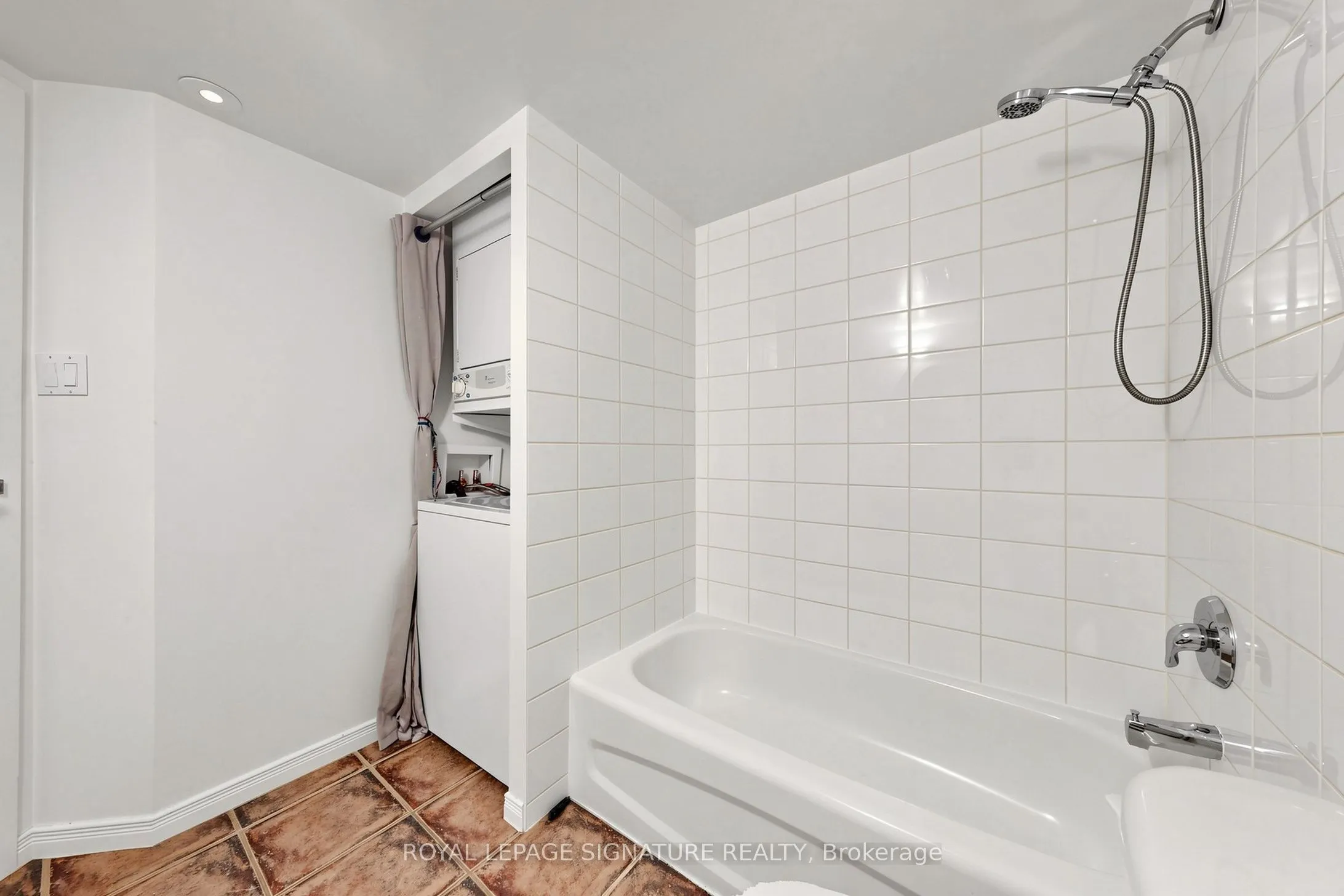 50 Western Battery Road #929