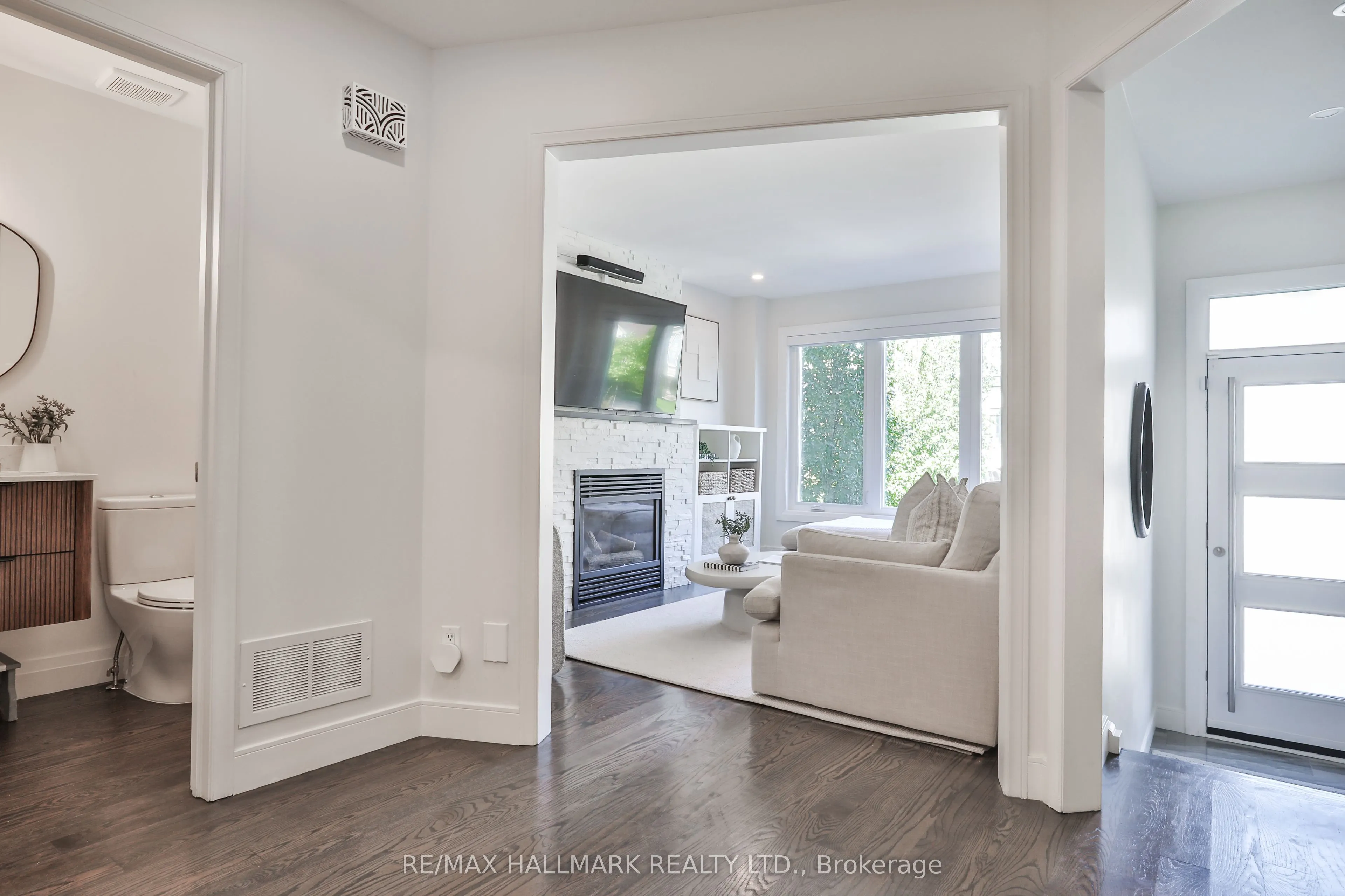 163 Roe Avenue