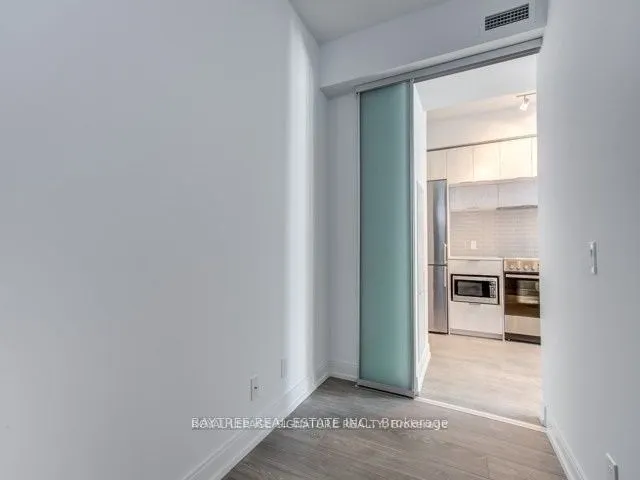 181 Dundas Street E #3215