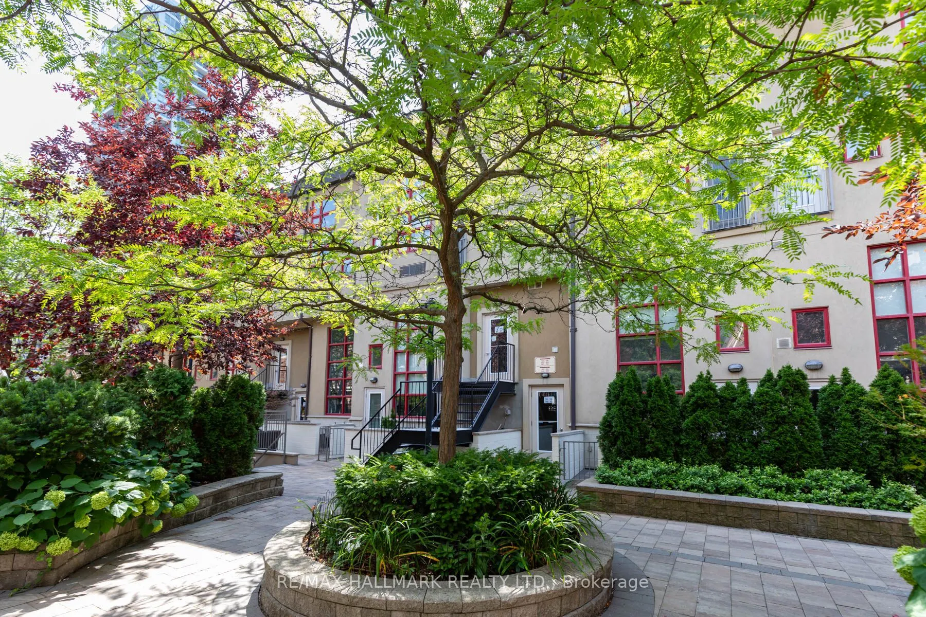 21 Earl Street #314