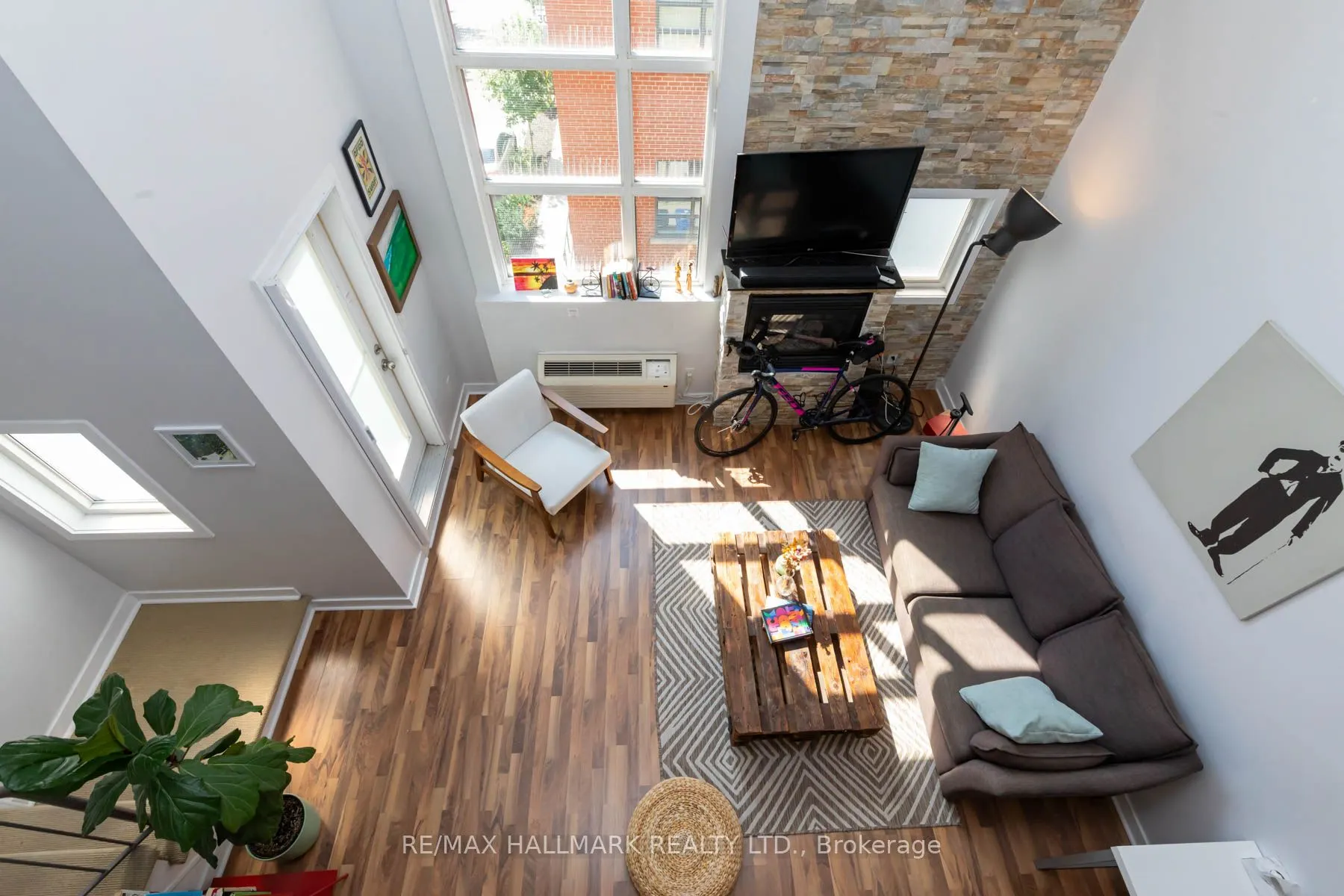 21 Earl Street #314