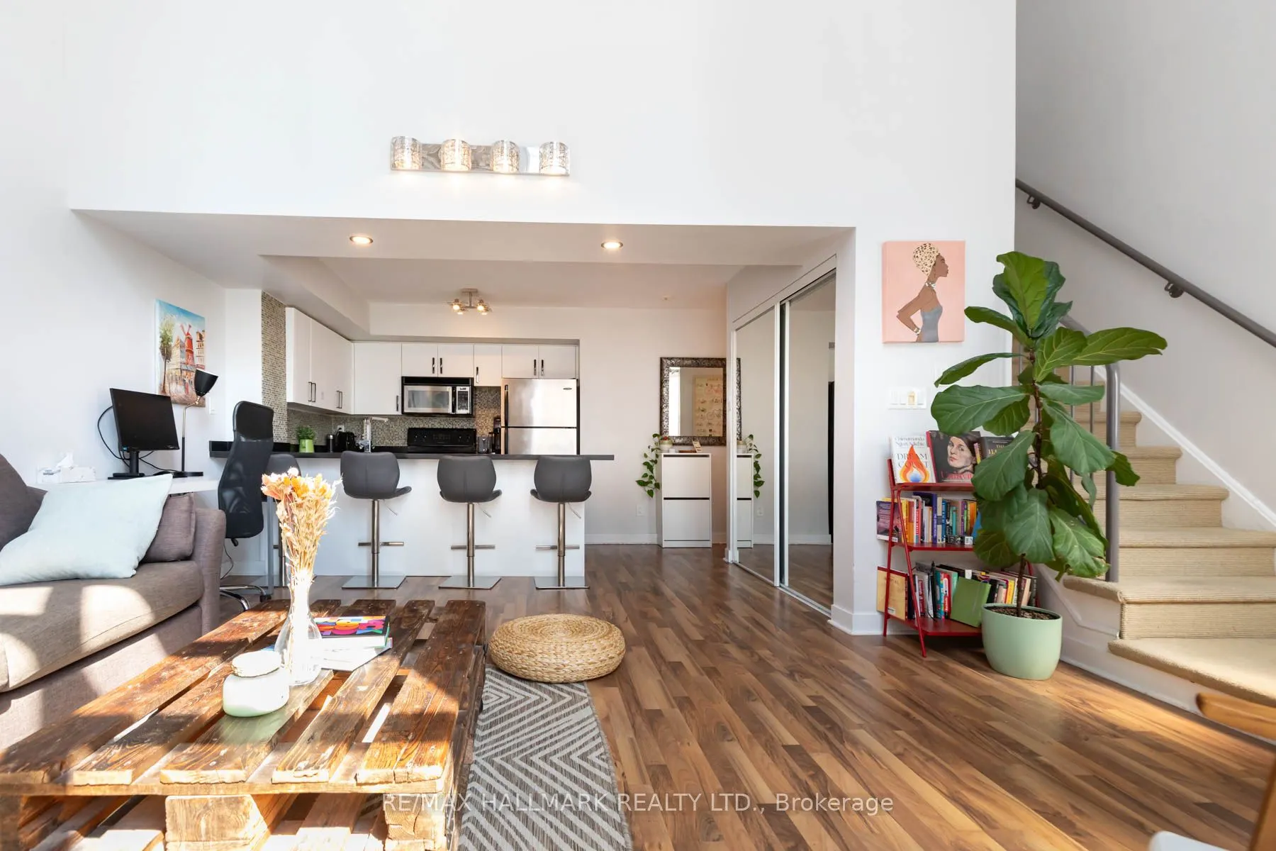 21 Earl Street #314