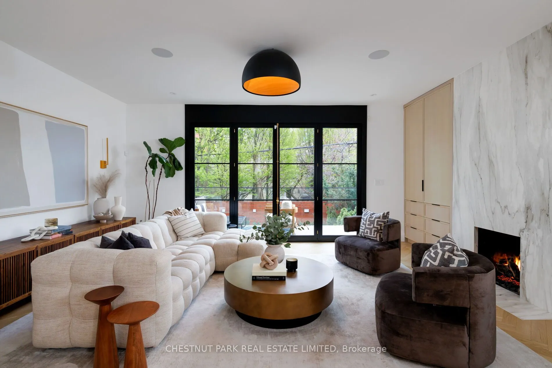 27 Boswell Avenue