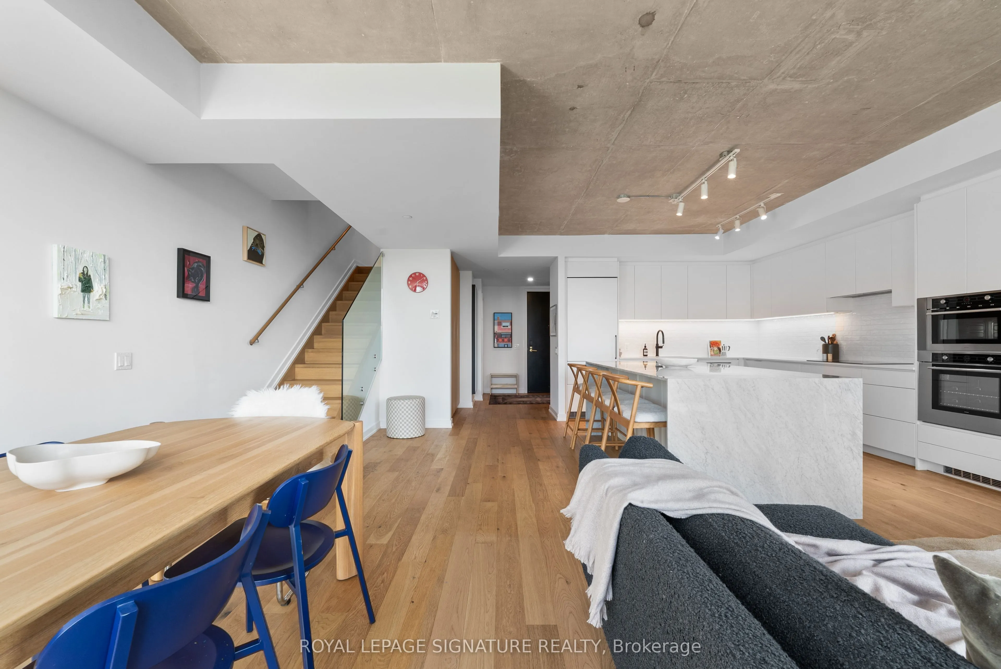 899 College Street #PH604
