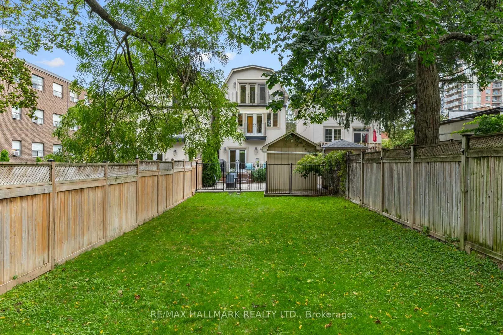 192 Erskine Avenue
