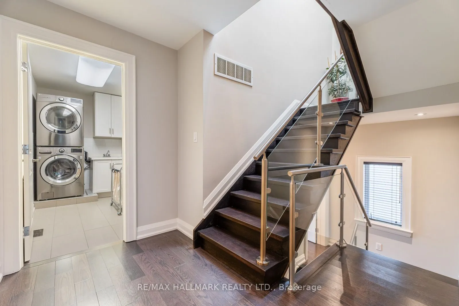 192 Erskine Avenue