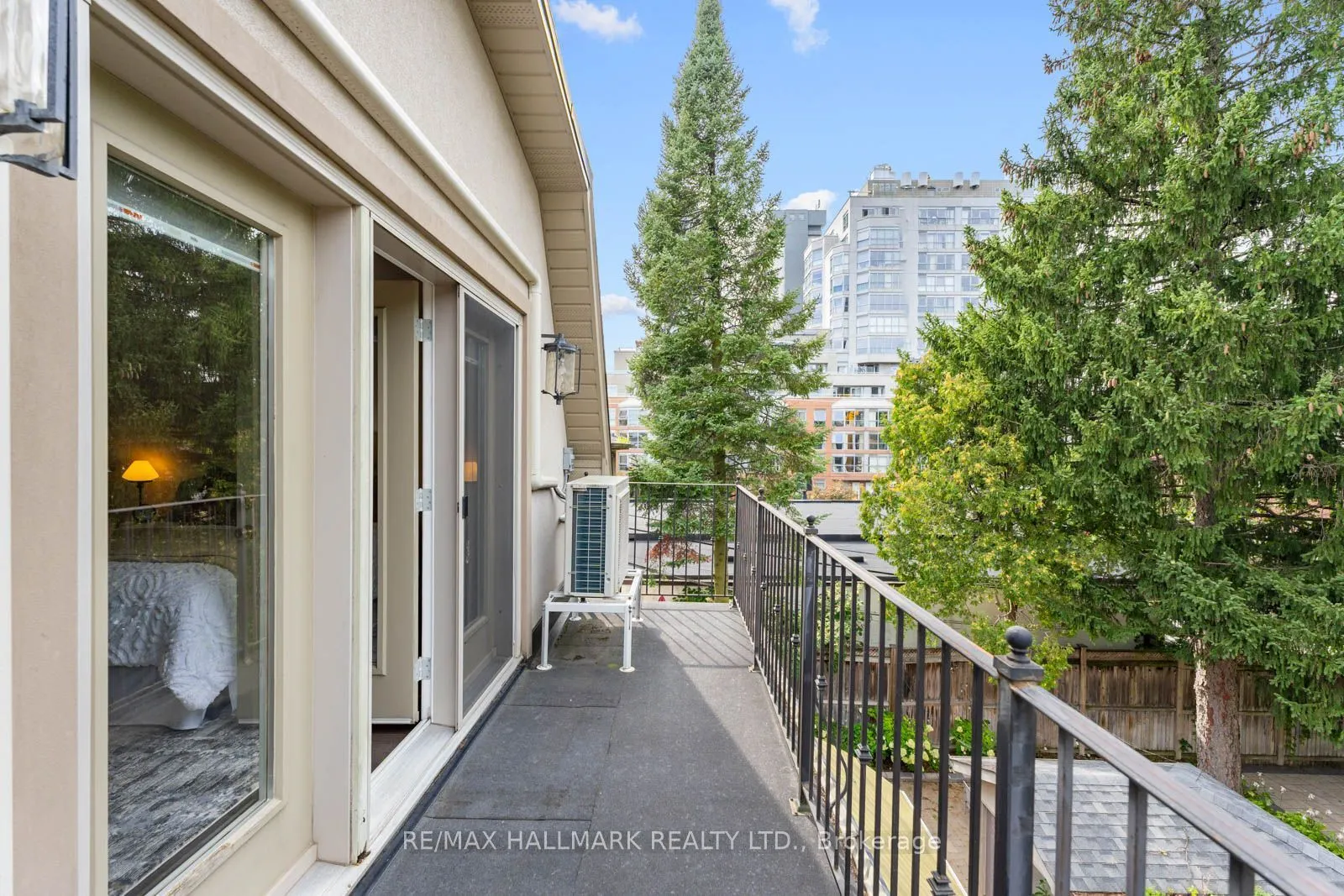 192 Erskine Avenue
