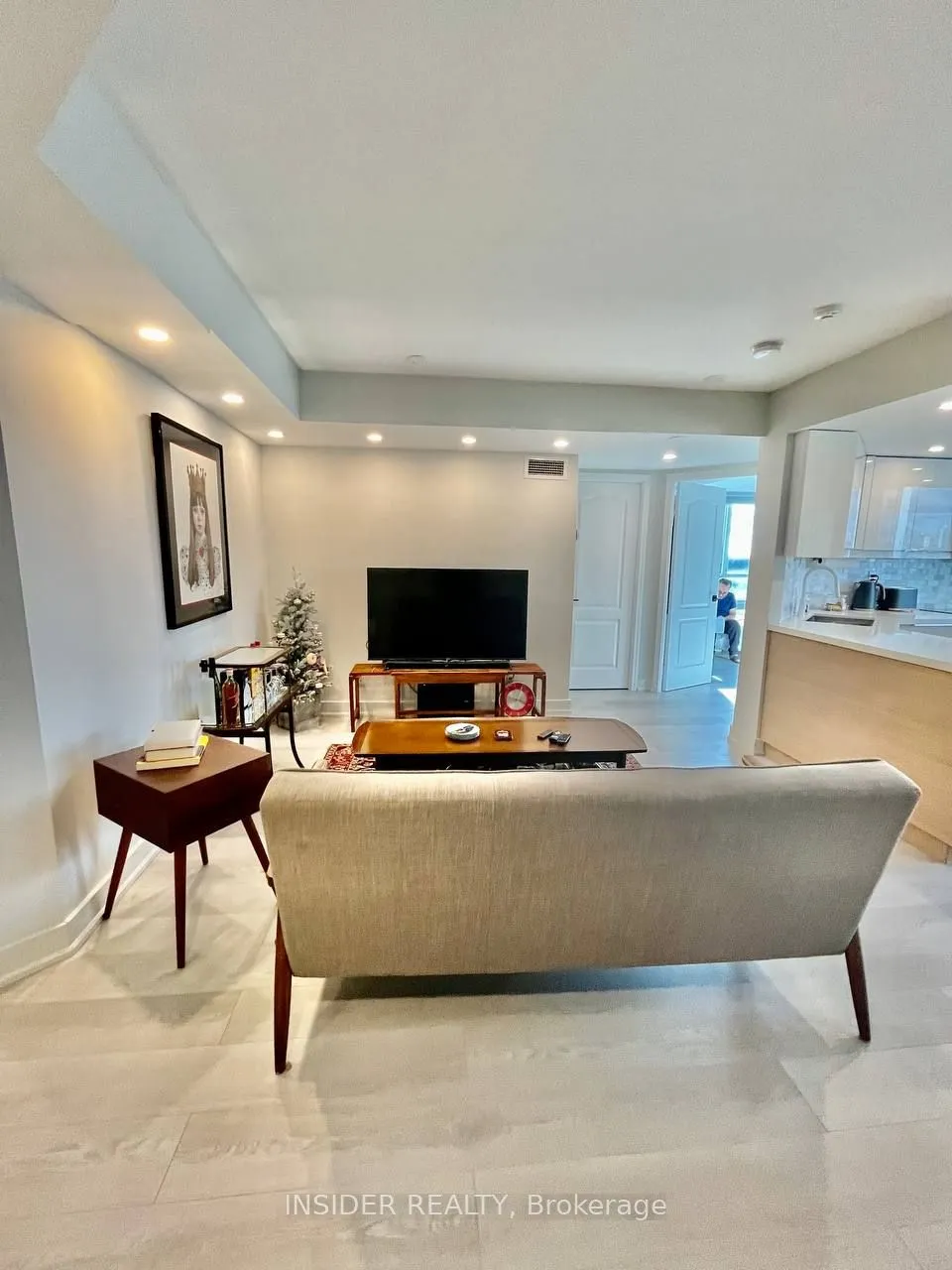 2 Rean Drive #1612