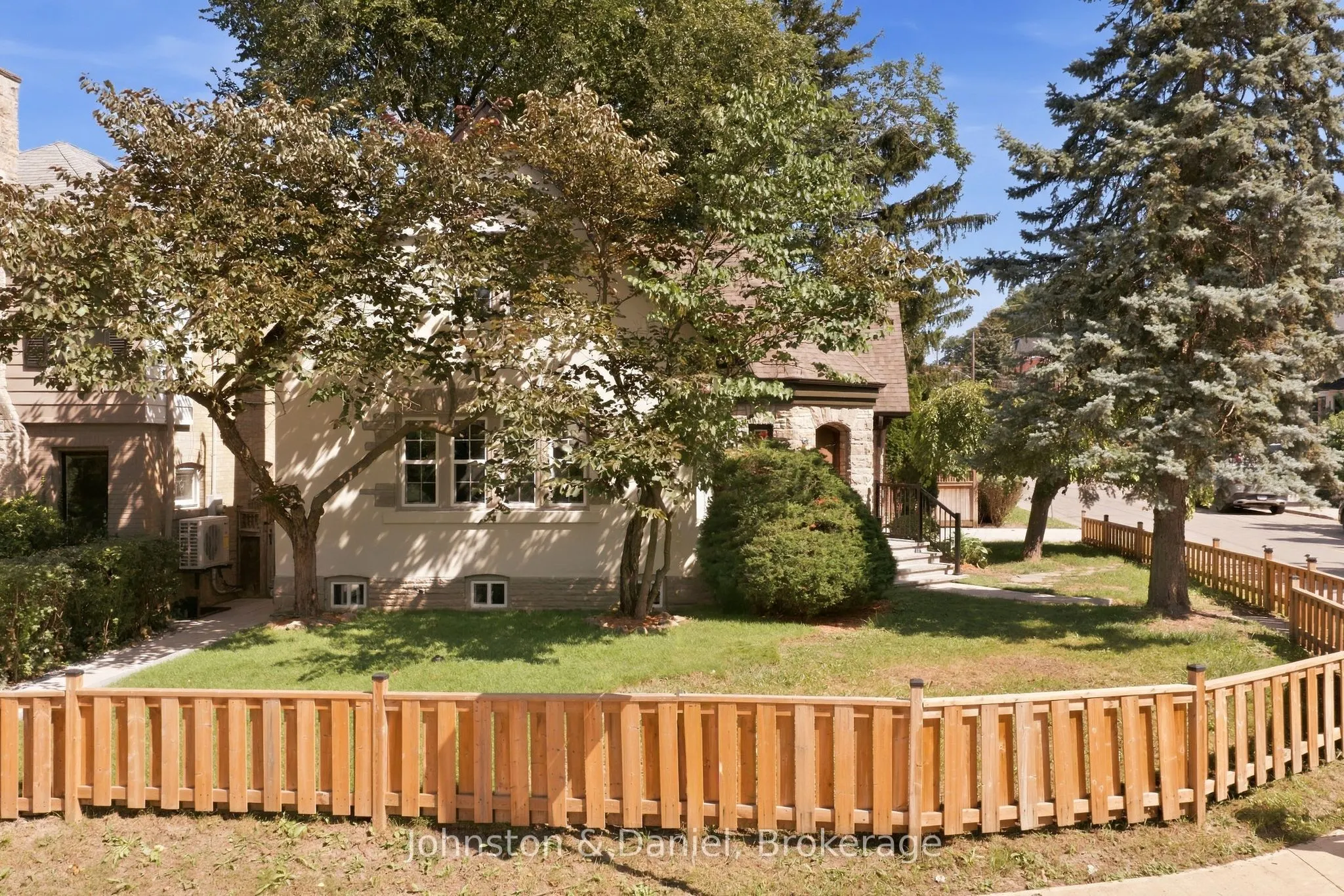 169 Glen Cedar Road