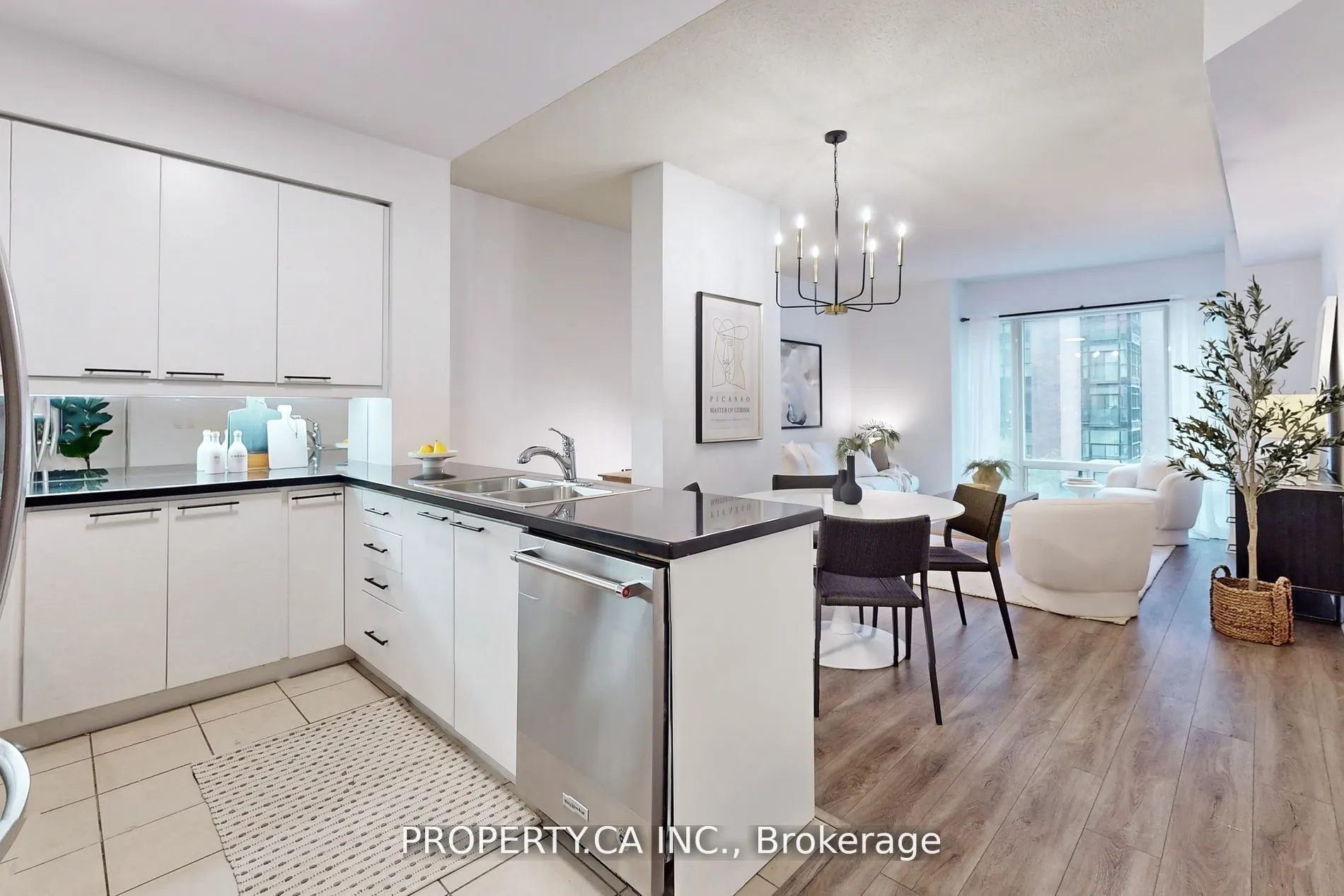 1121 Bay Street #301