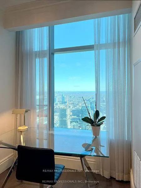 311 Bay Street #4803