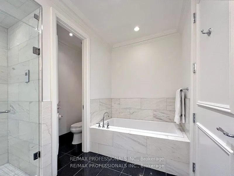 311 Bay Street #4803