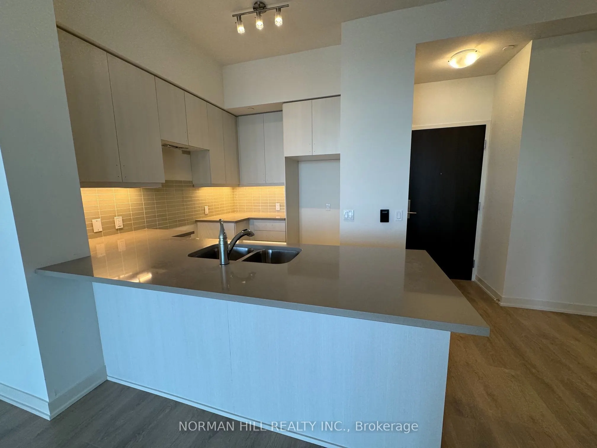 4955 Yonge Street #PH502
