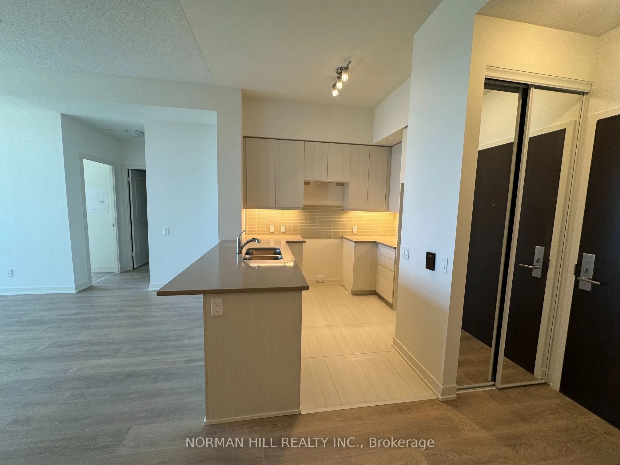 4955 Yonge Street #PH502