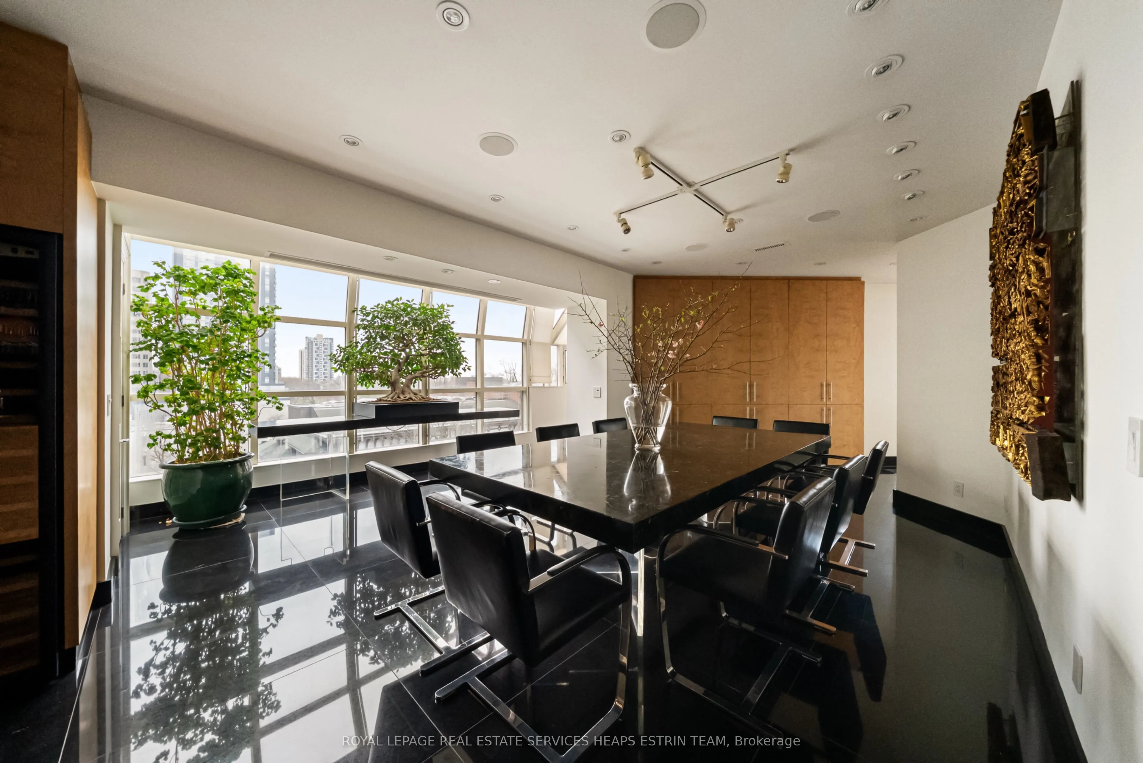 2 Lynwood Avenue #PH1