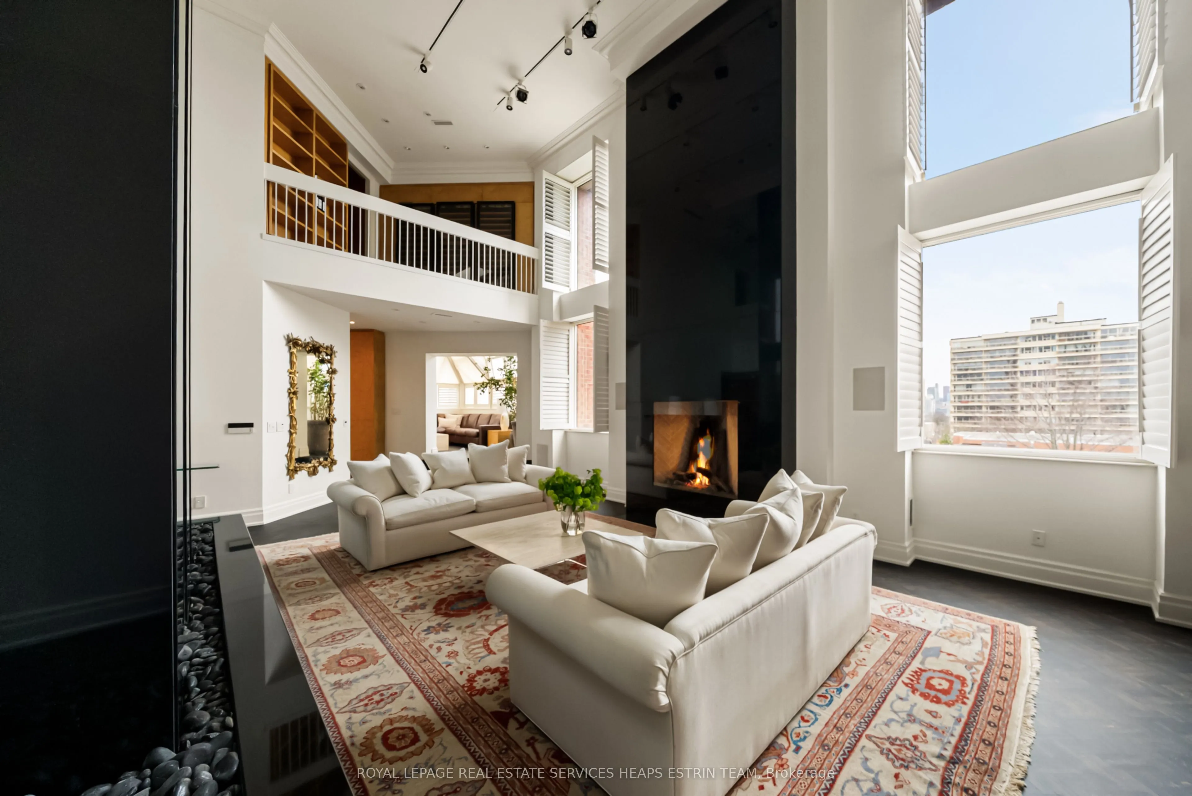 2 Lynwood Avenue #PH1