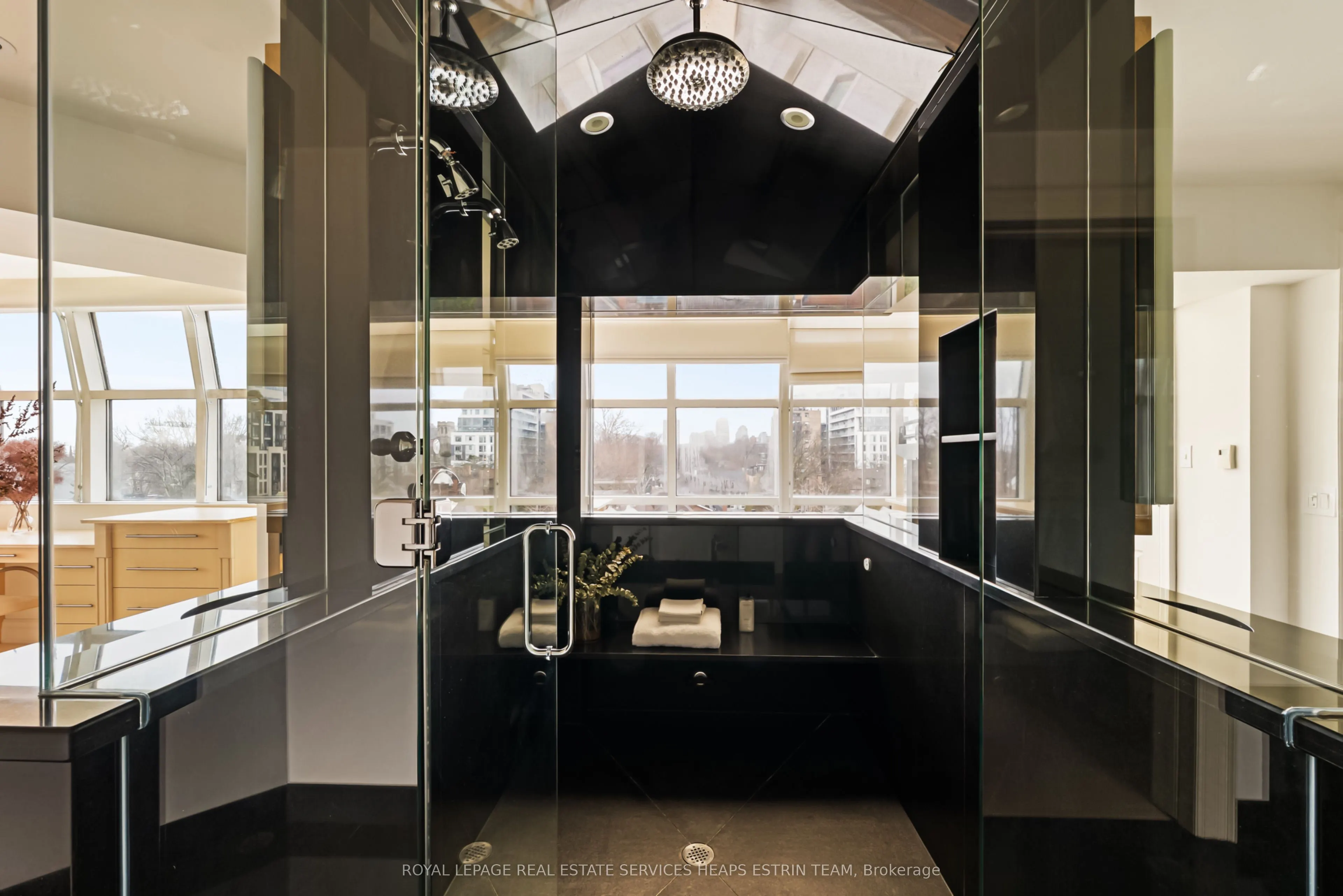 2 Lynwood Avenue #PH1