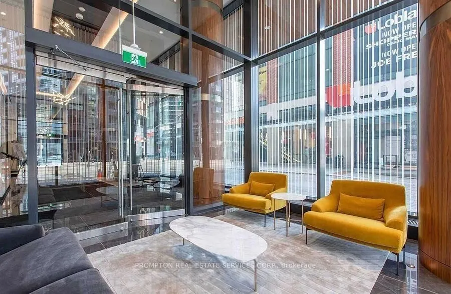 19 Bathurst Street #3911