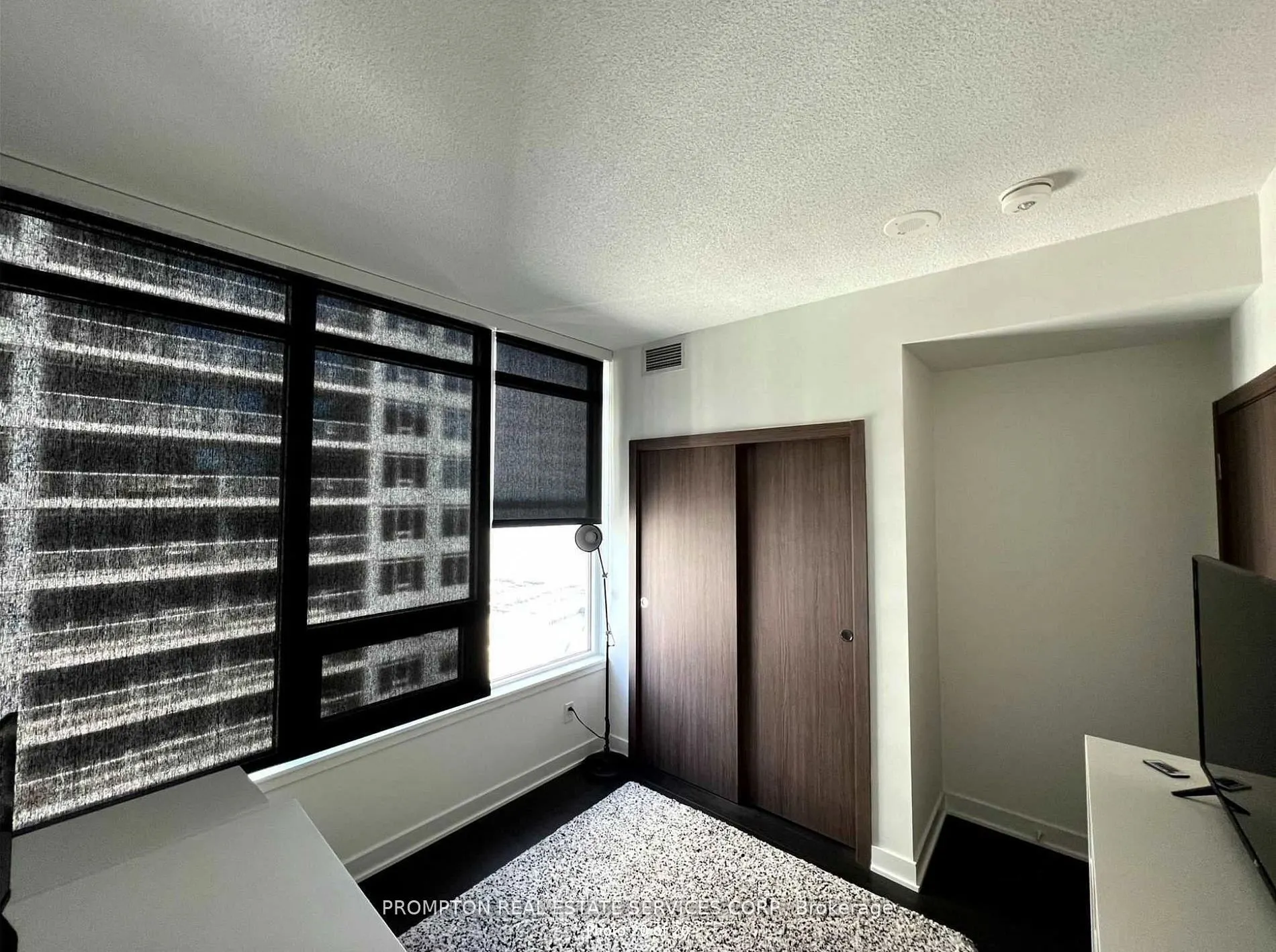 19 Bathurst Street #3911