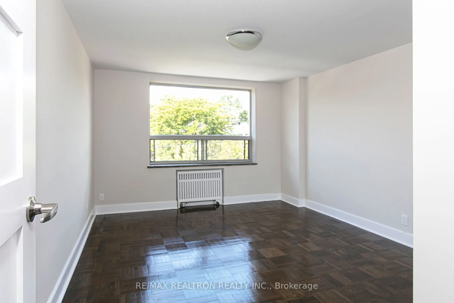 990 Avenue Road #104